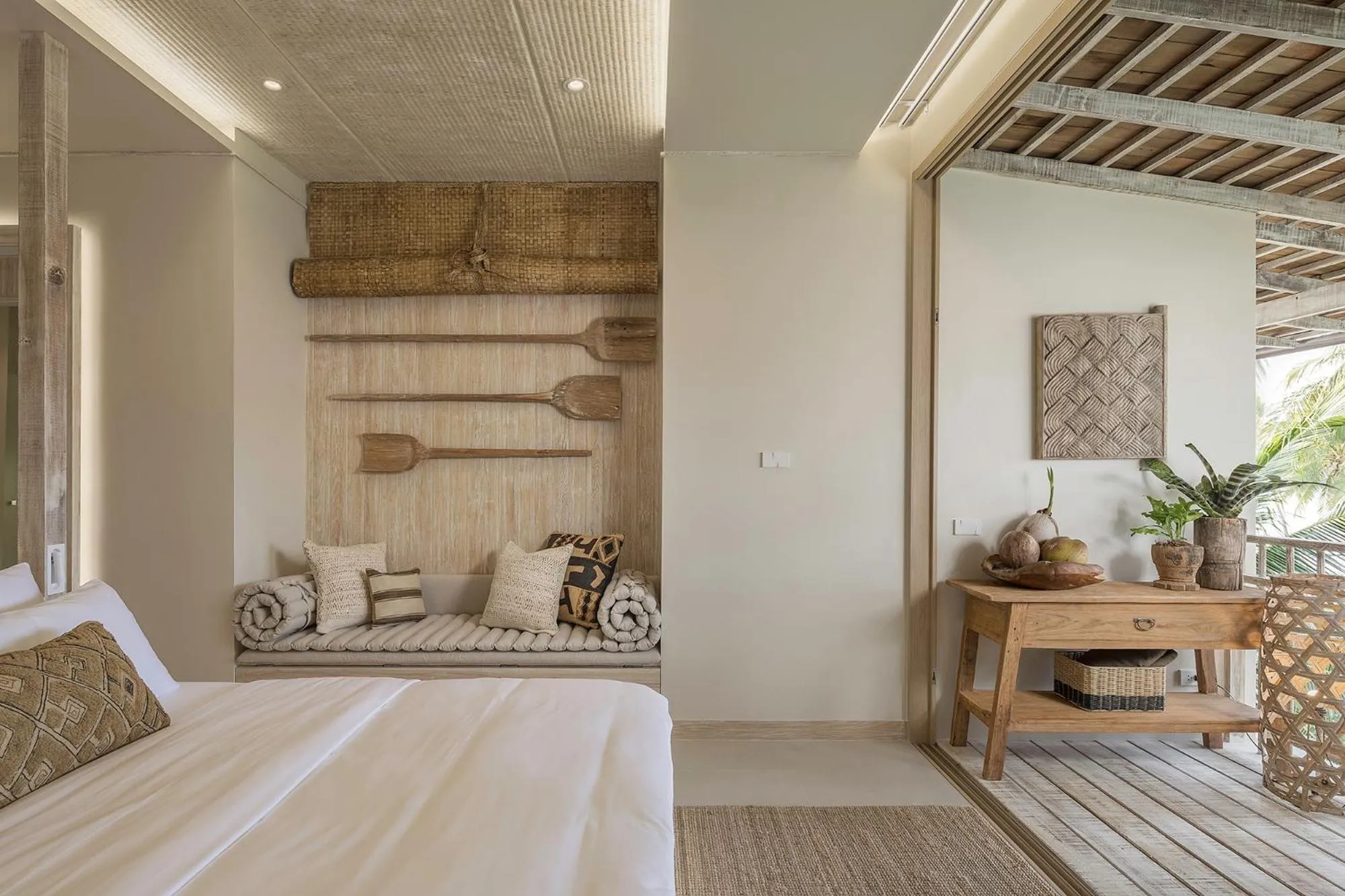 Living room, Bed in Phangan Bayshore Resort Koh Phangan