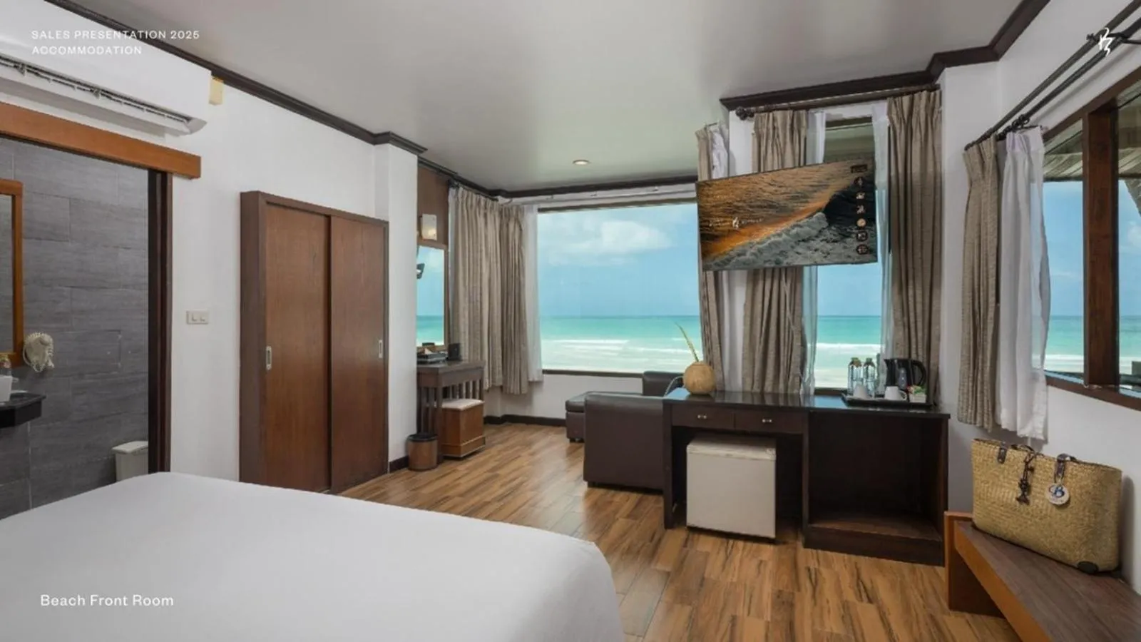 TV and multimedia, Bed in Phangan Bayshore Resort Koh Phangan