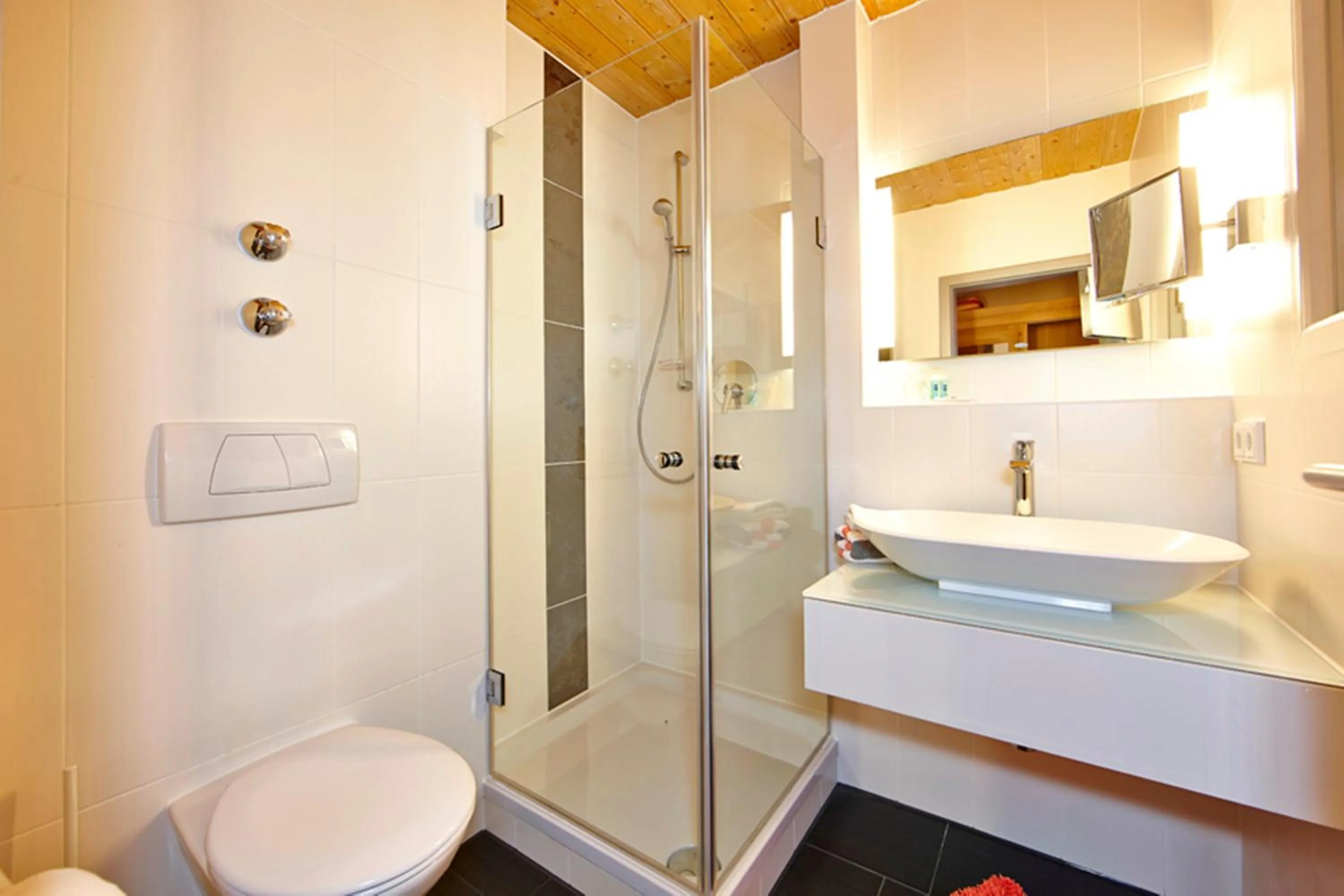 Shower in Hotel am Wiesenhang - Garni