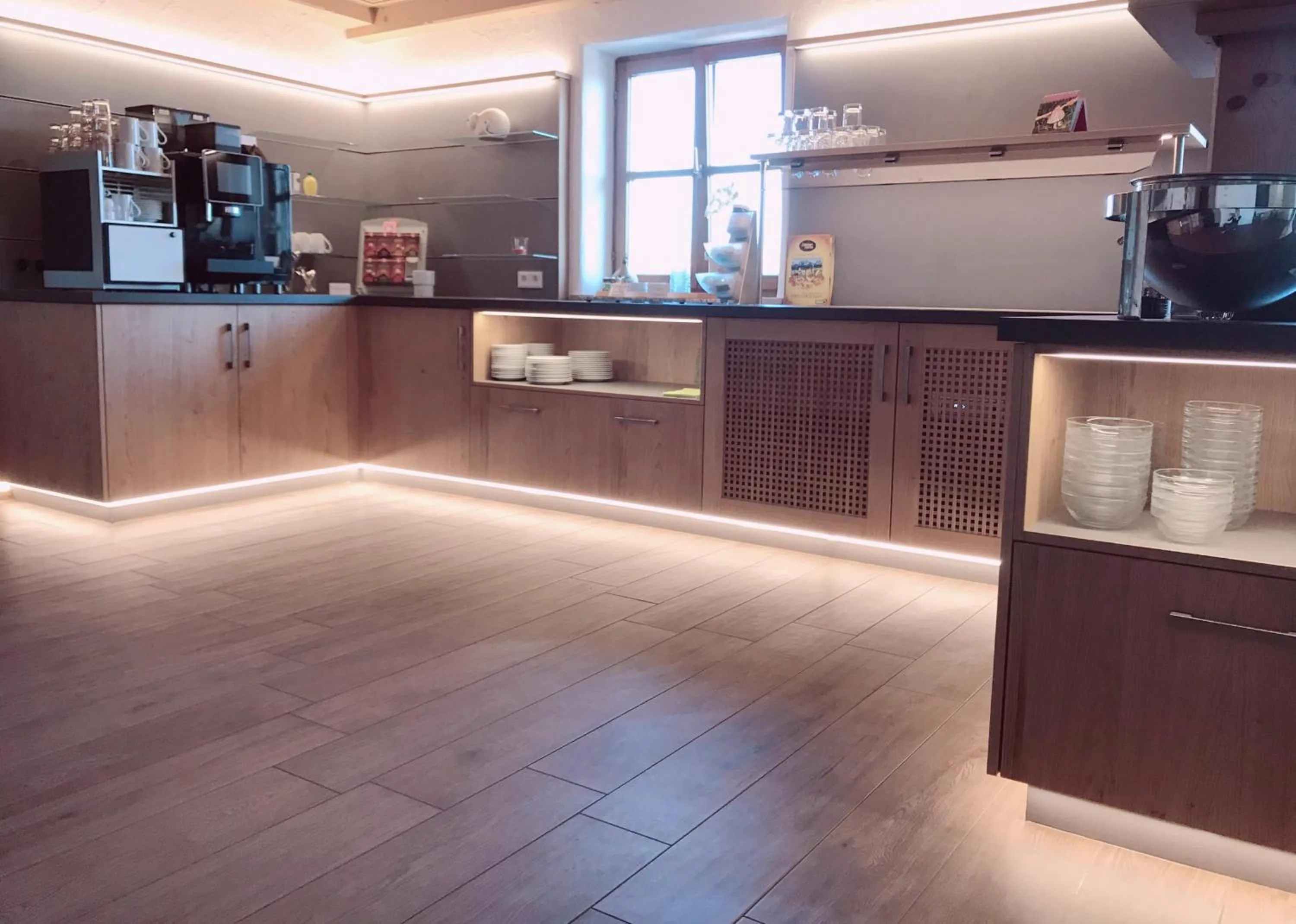 Breakfast in Hotel am Wiesenhang - Garni