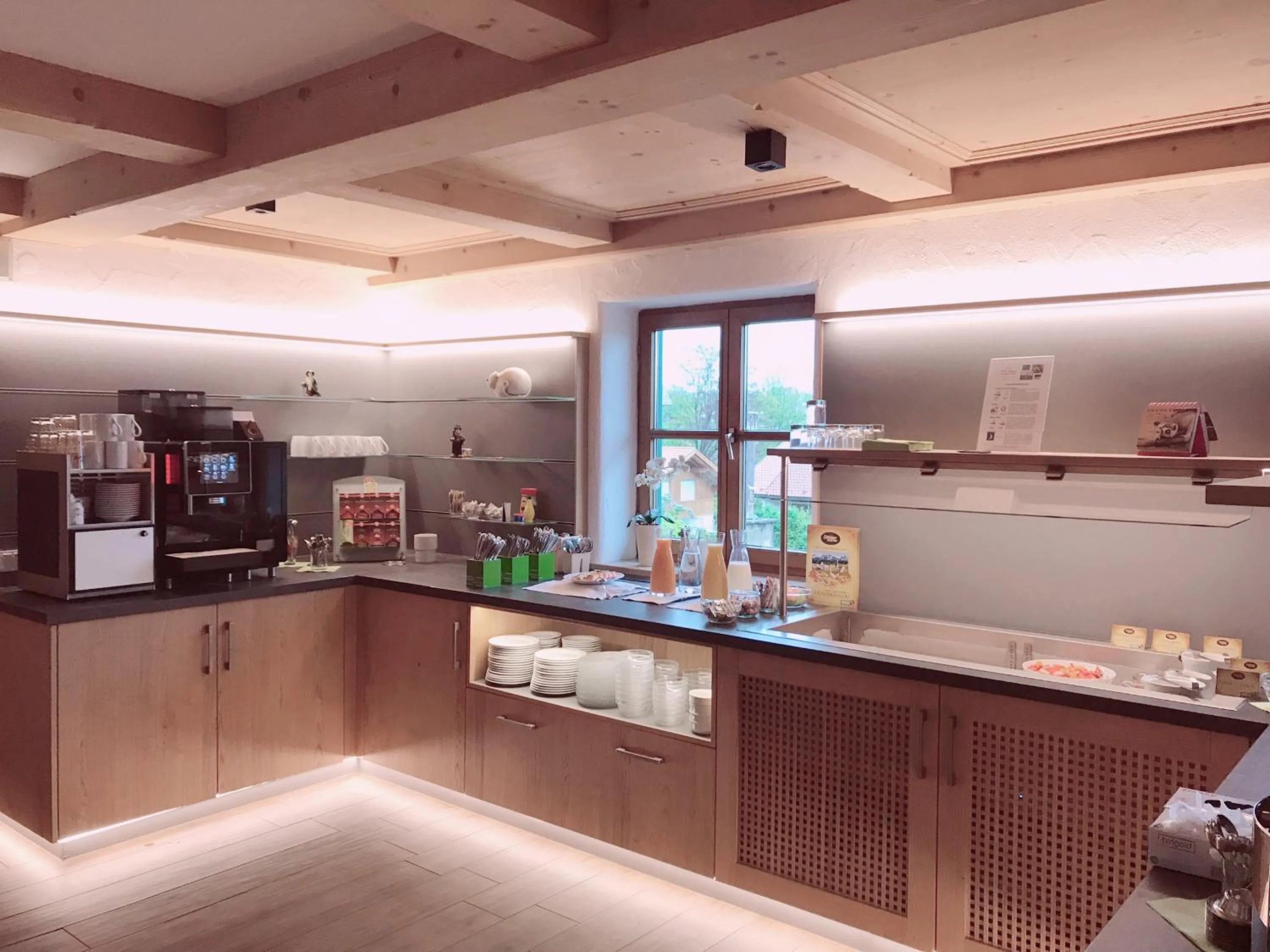 Breakfast in Hotel am Wiesenhang - Garni