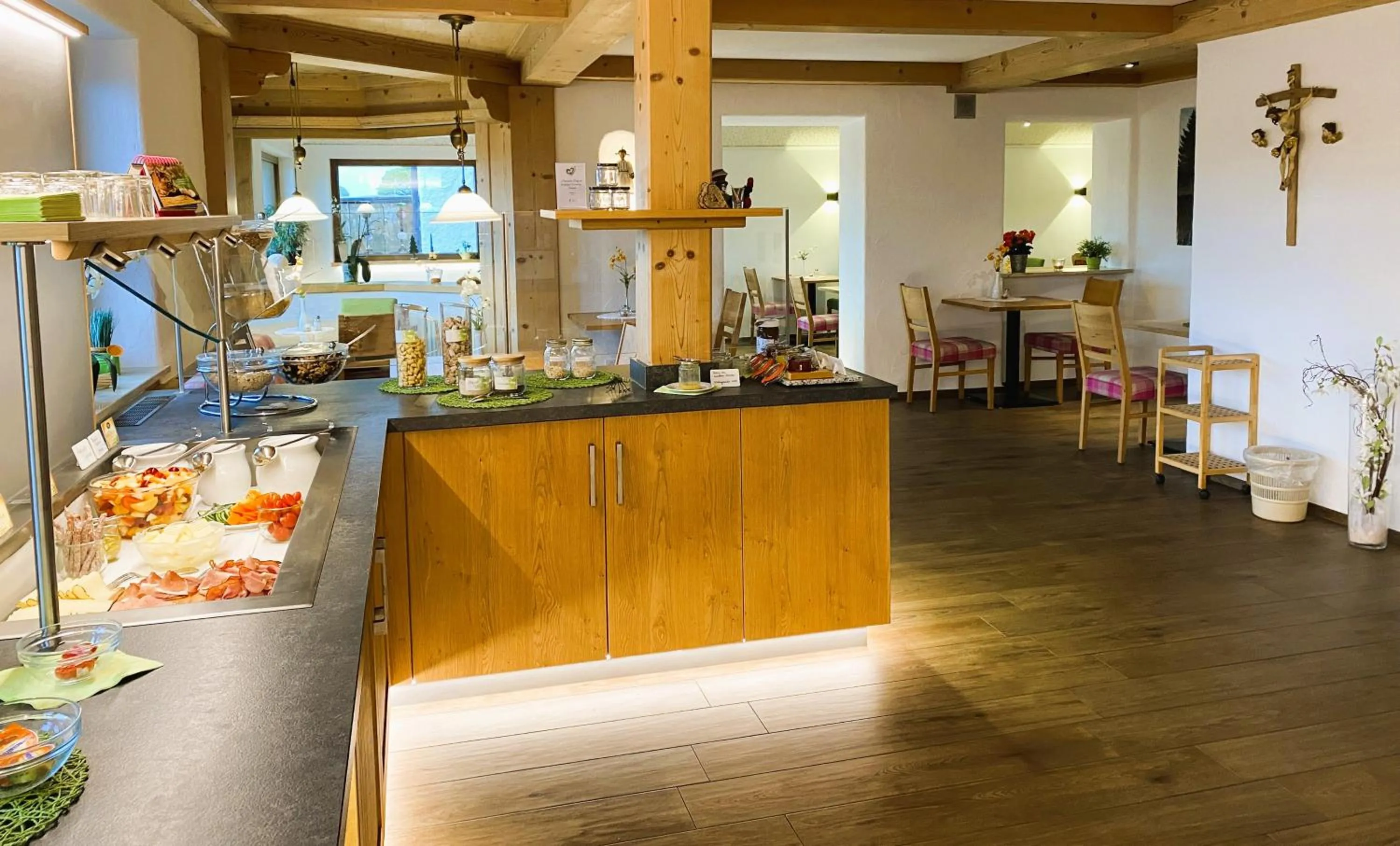 Breakfast in Hotel am Wiesenhang - Garni