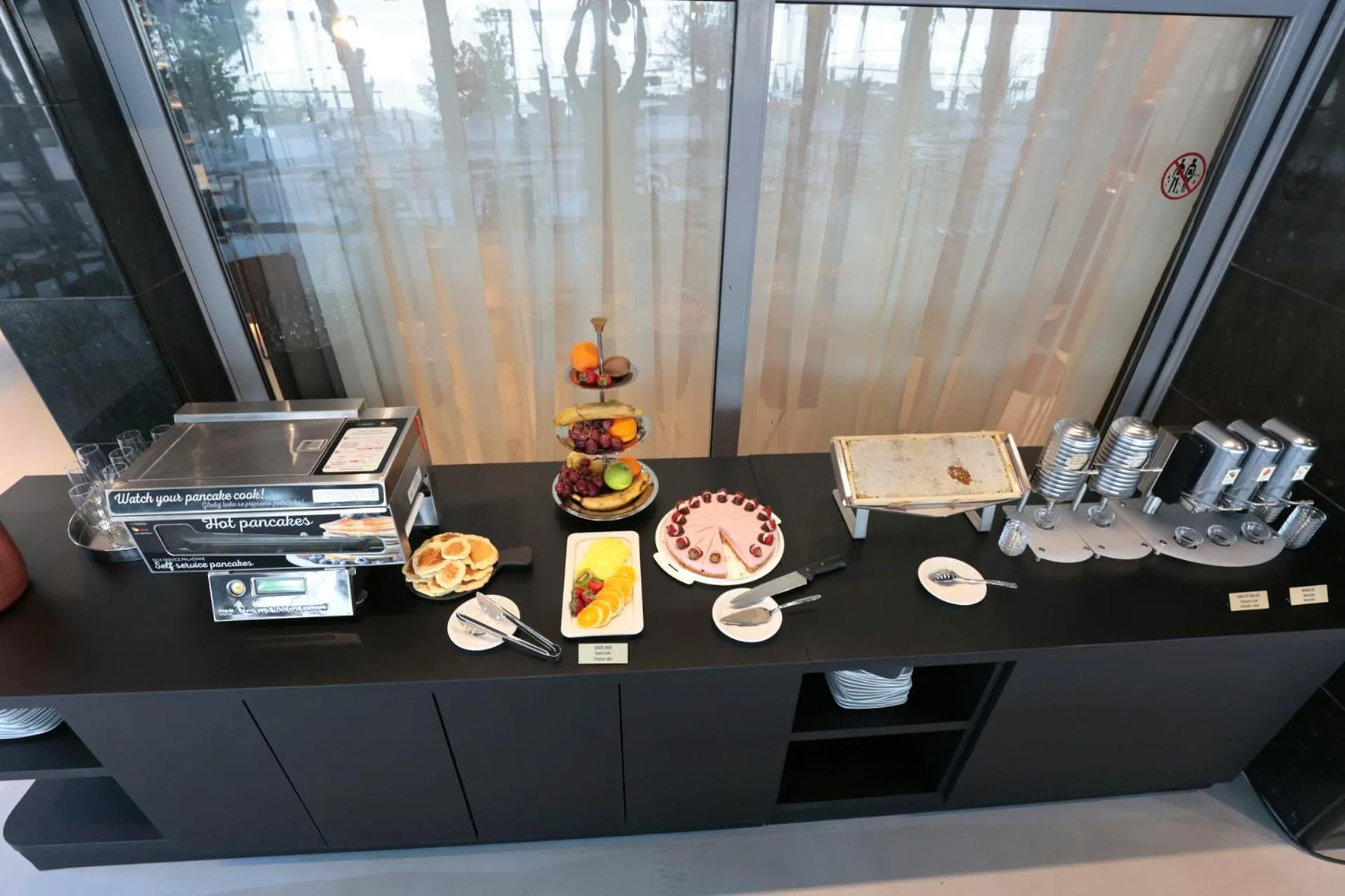 Buffet breakfast in Hotel Milenij