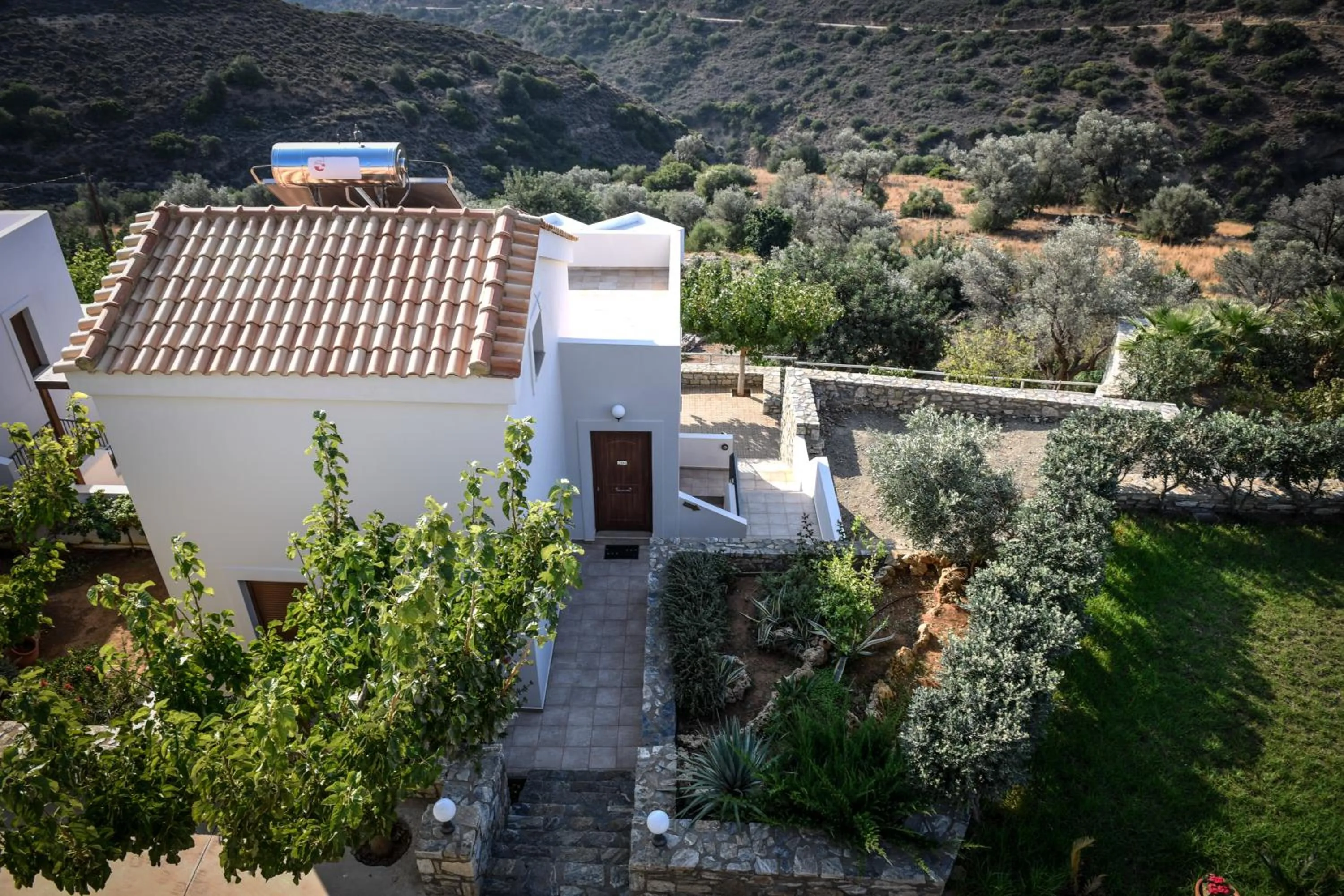 Property building in Lenikos Resort