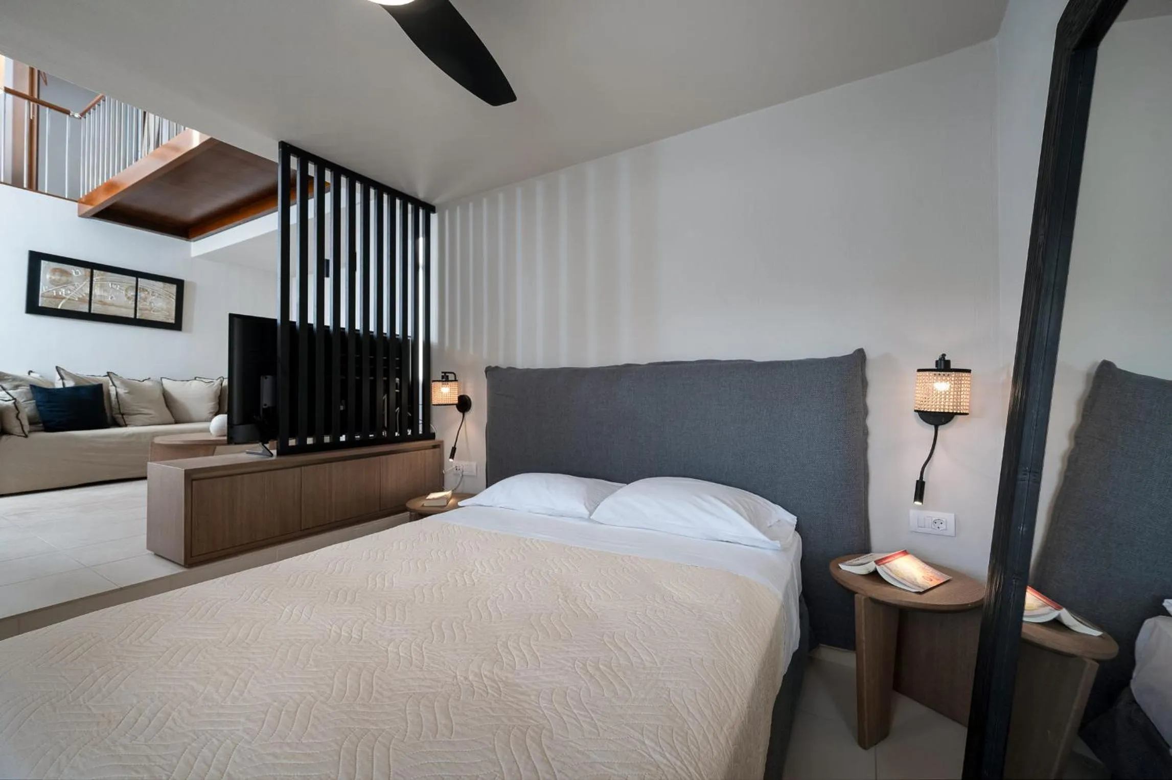 Bed in Lenikos Resort