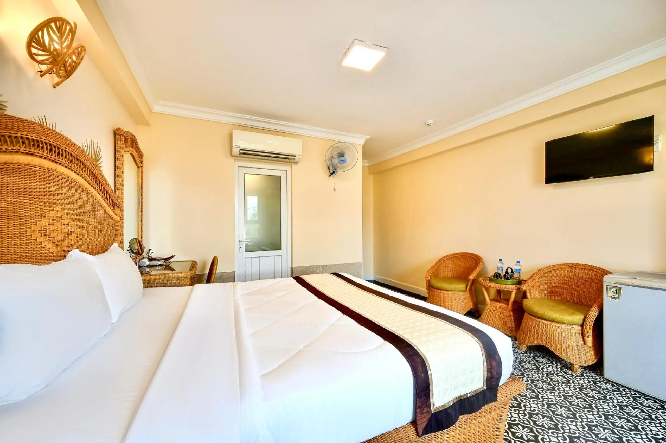 Bed in Spring House Saigon central park