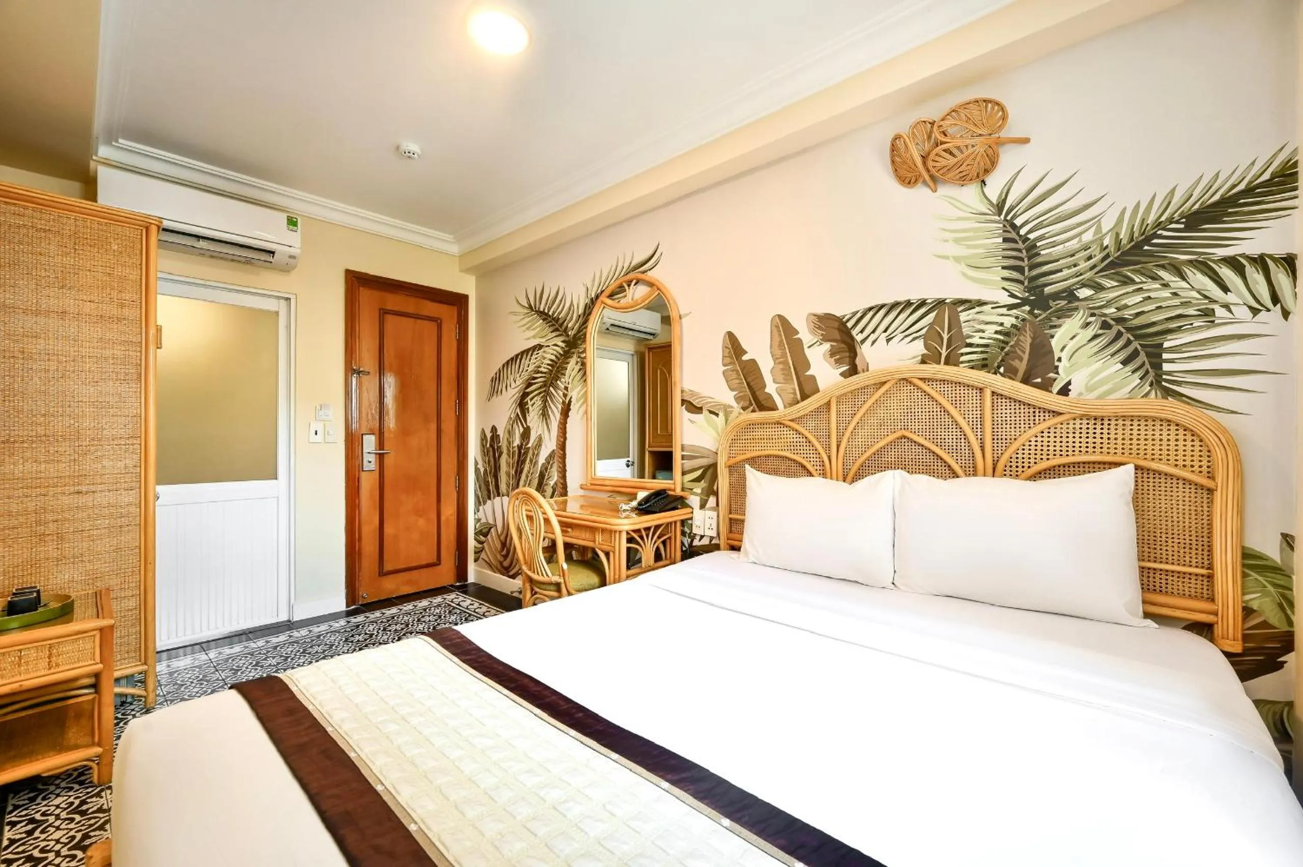 Bed in Spring House Saigon central park