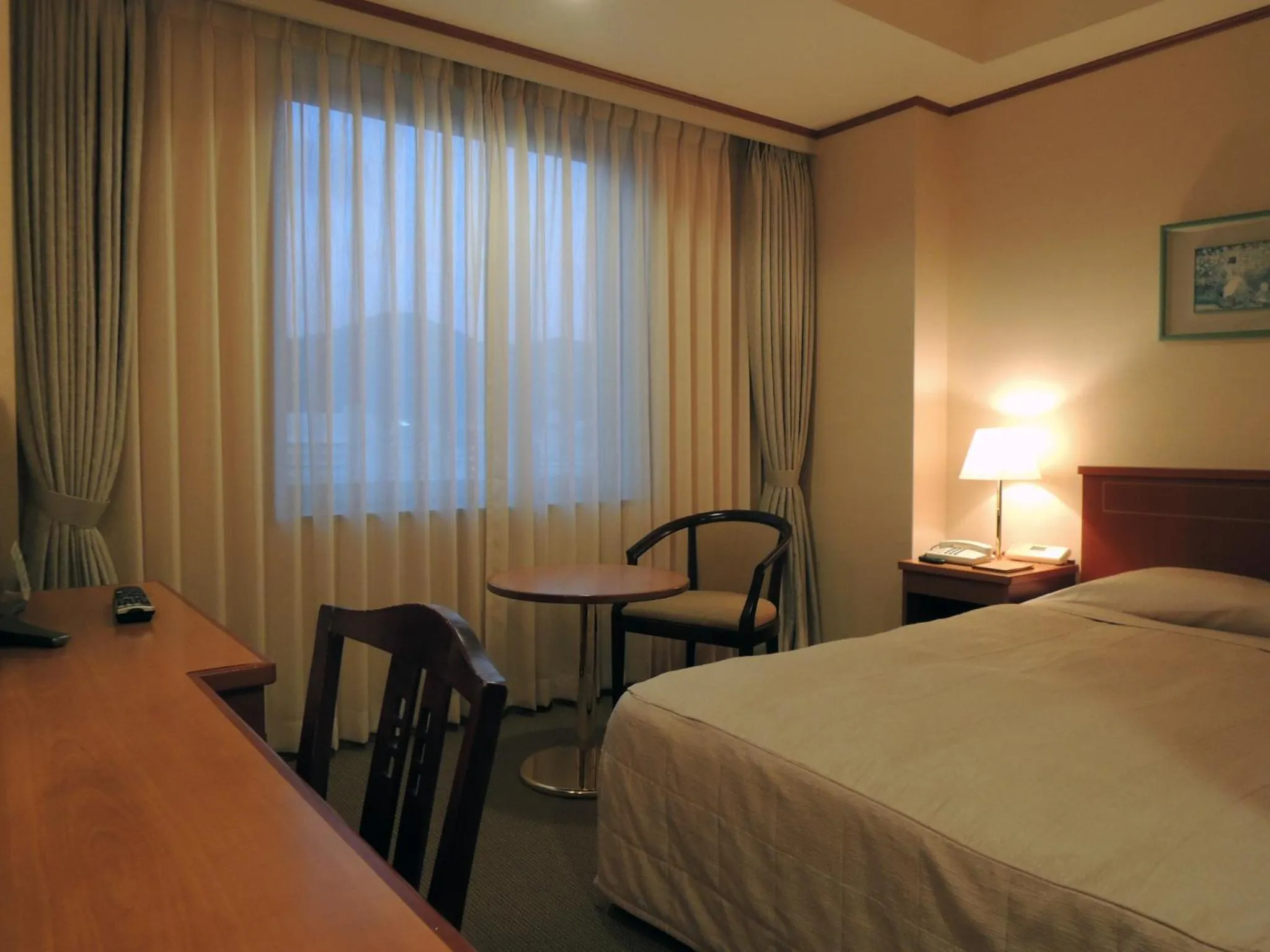 Photo of the whole room, Bed in Hotel Crown Palais Kokura