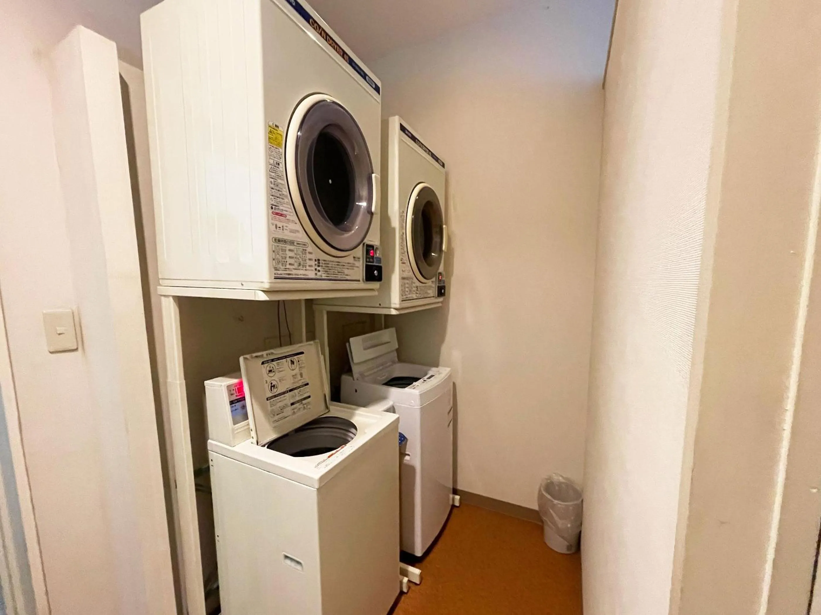 washing machine in Hotel Pearl City Tendo