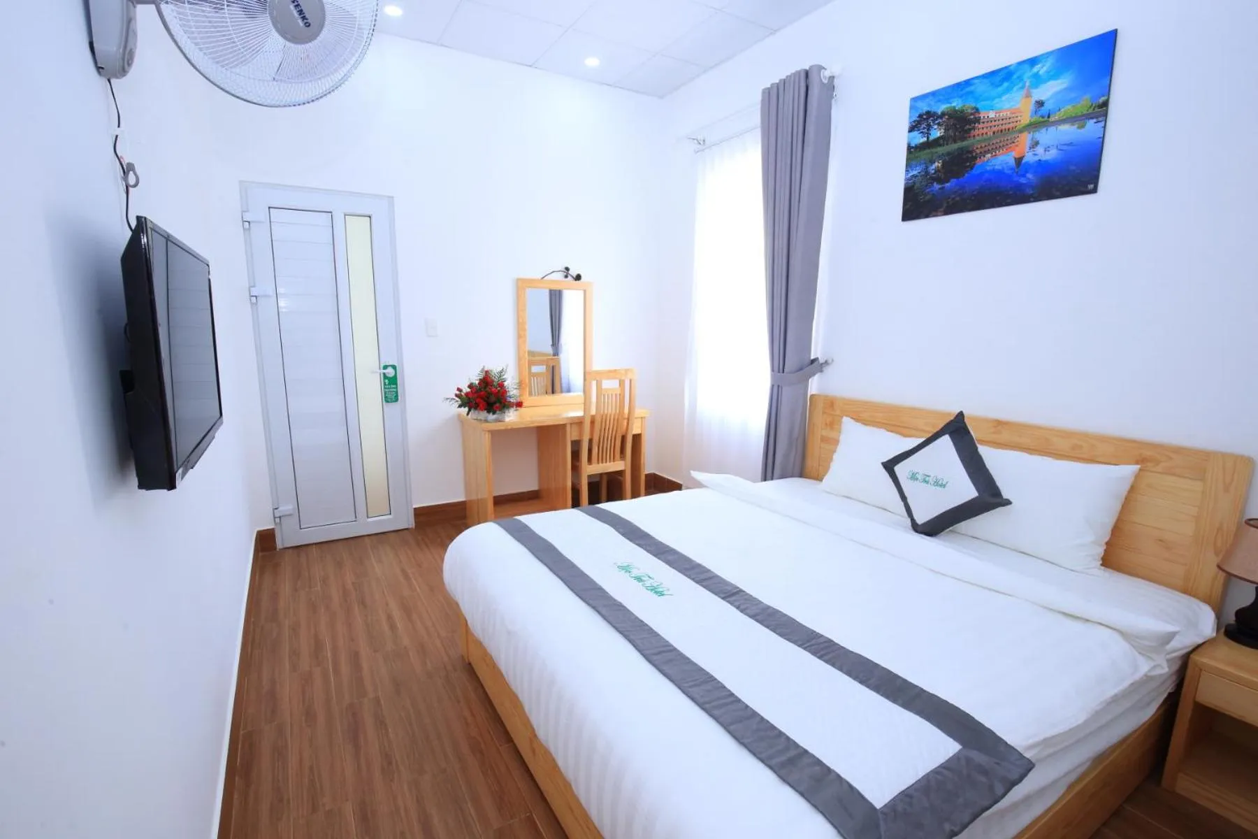 Photo of the whole room, Bed in Moc Tra Hotel