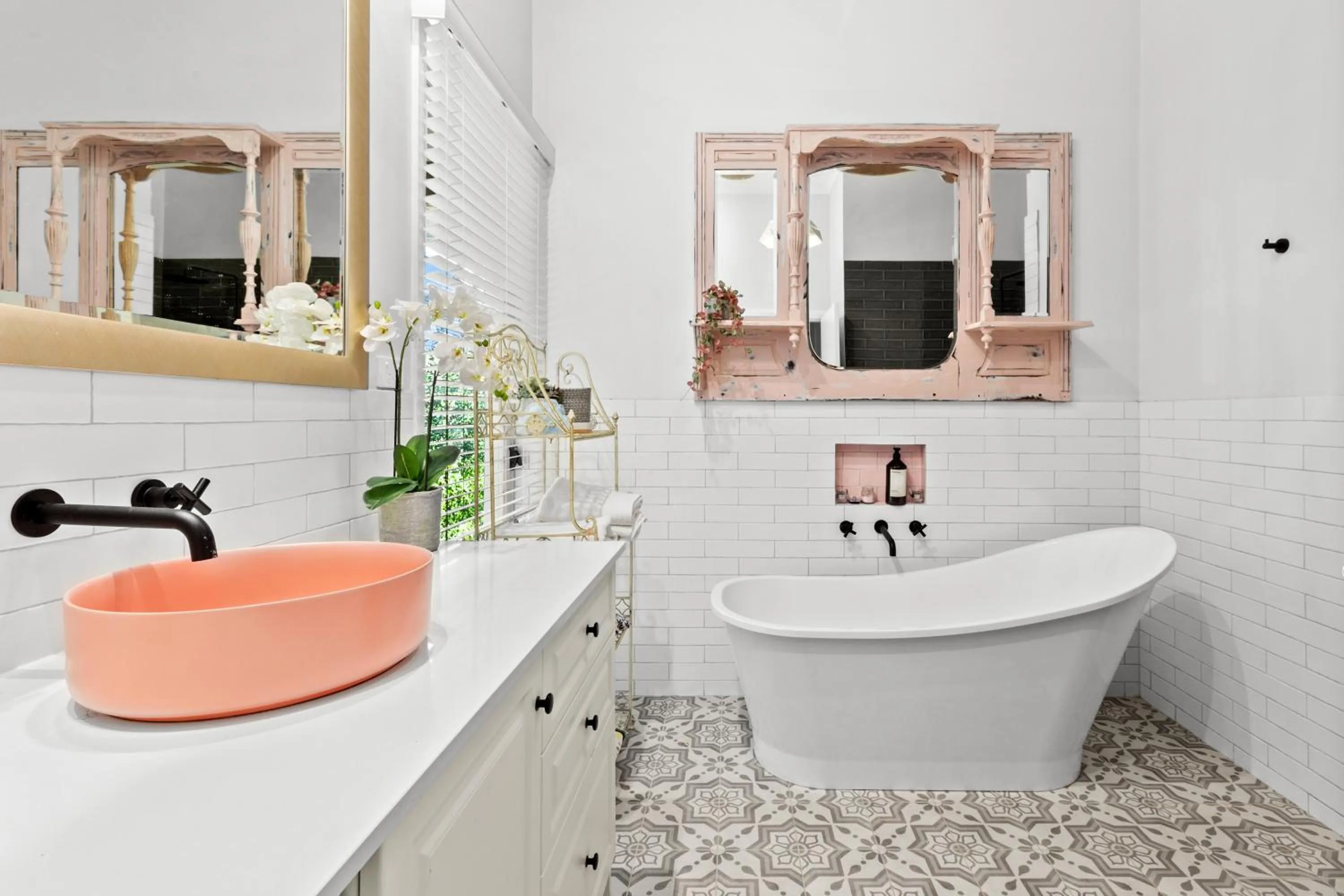 Bathroom in Chanticleer Gardens Barn cottage with a Pool