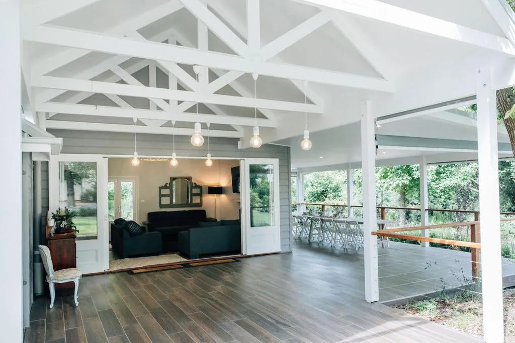 Seating area in Chanticleer Gardens Barn cottage with a Pool