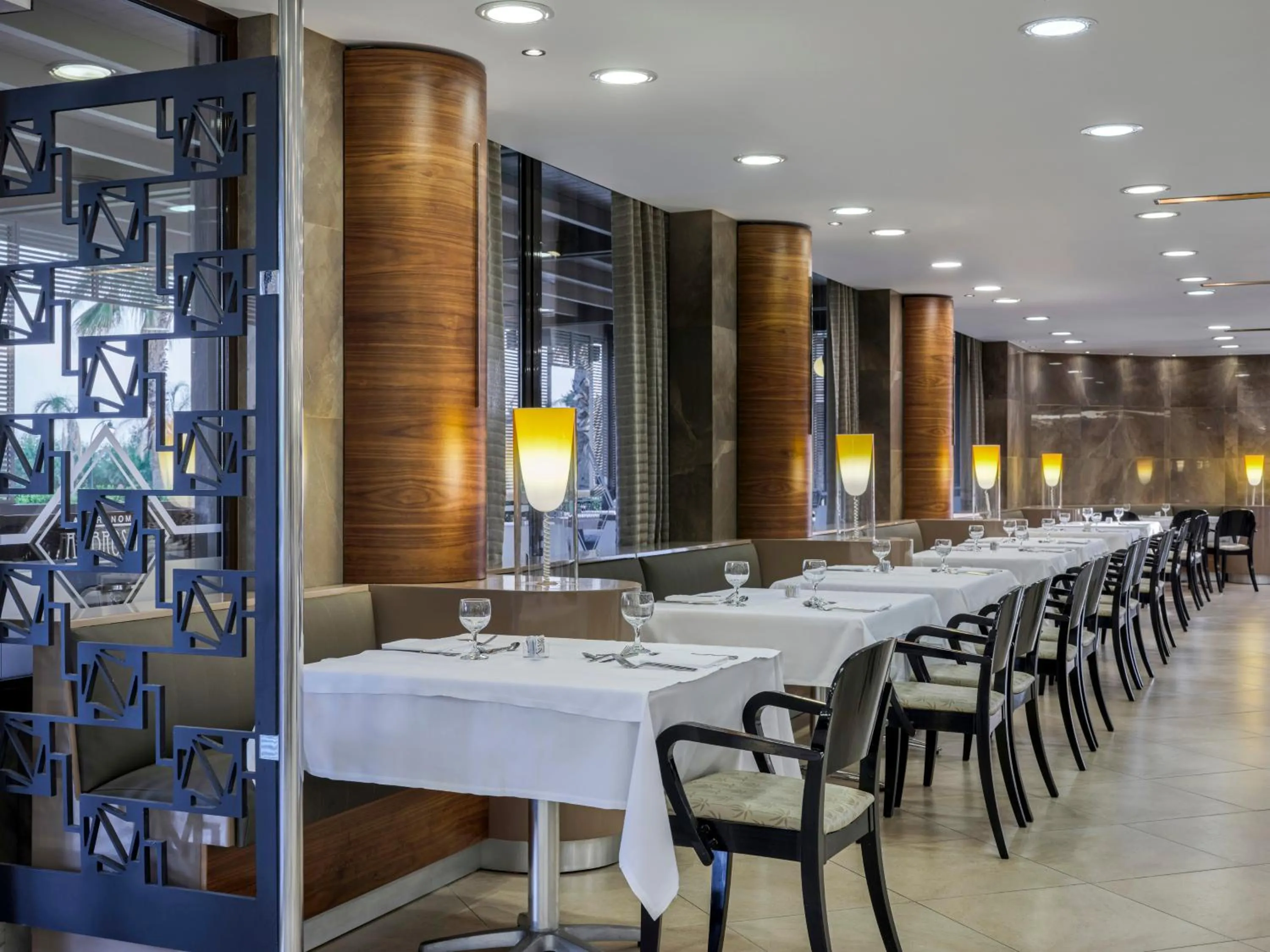 Restaurant/places to eat in Esperos Palace Resort & Spa