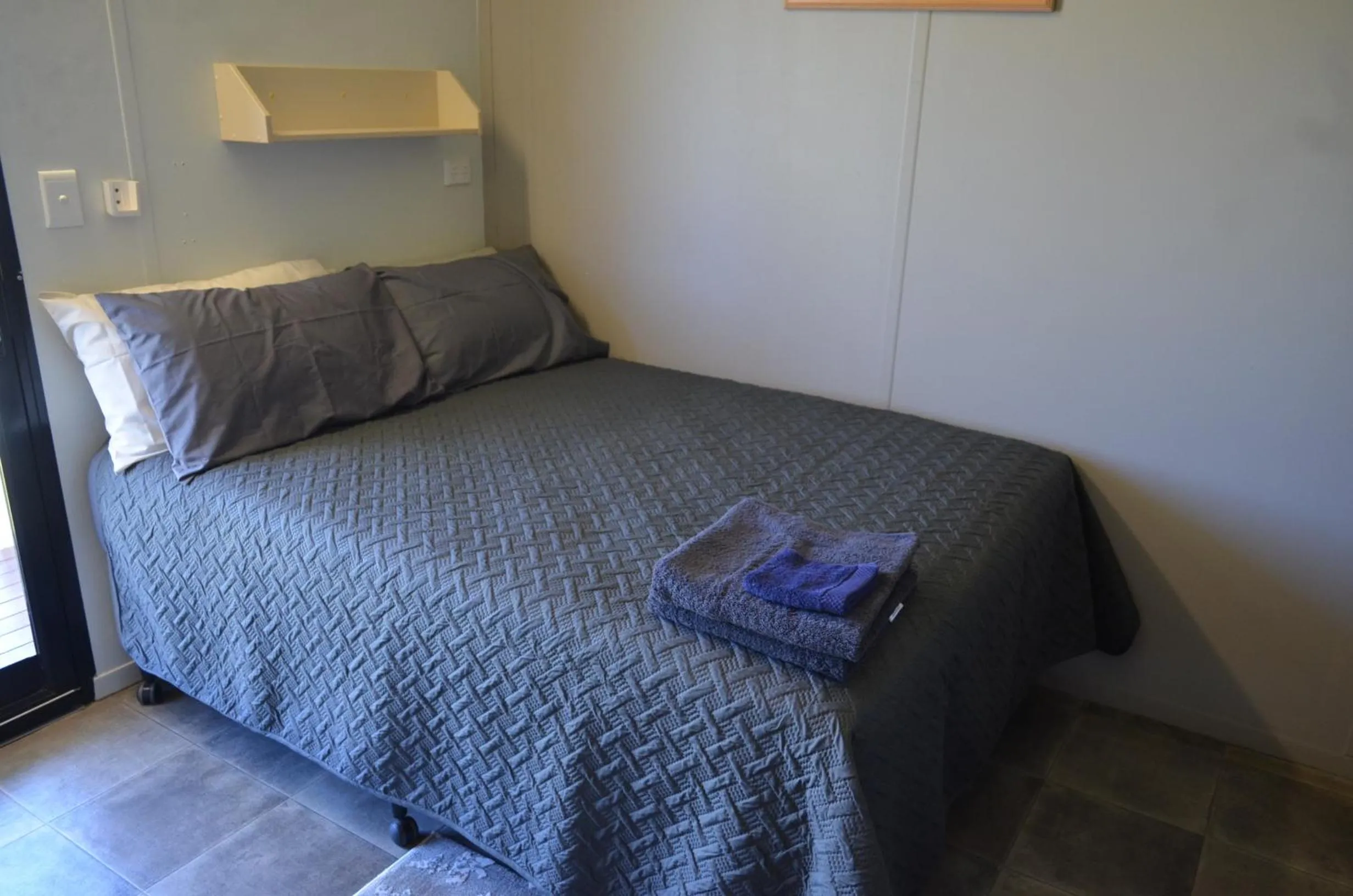 Bed in Wondai Accommodation Units And Villas