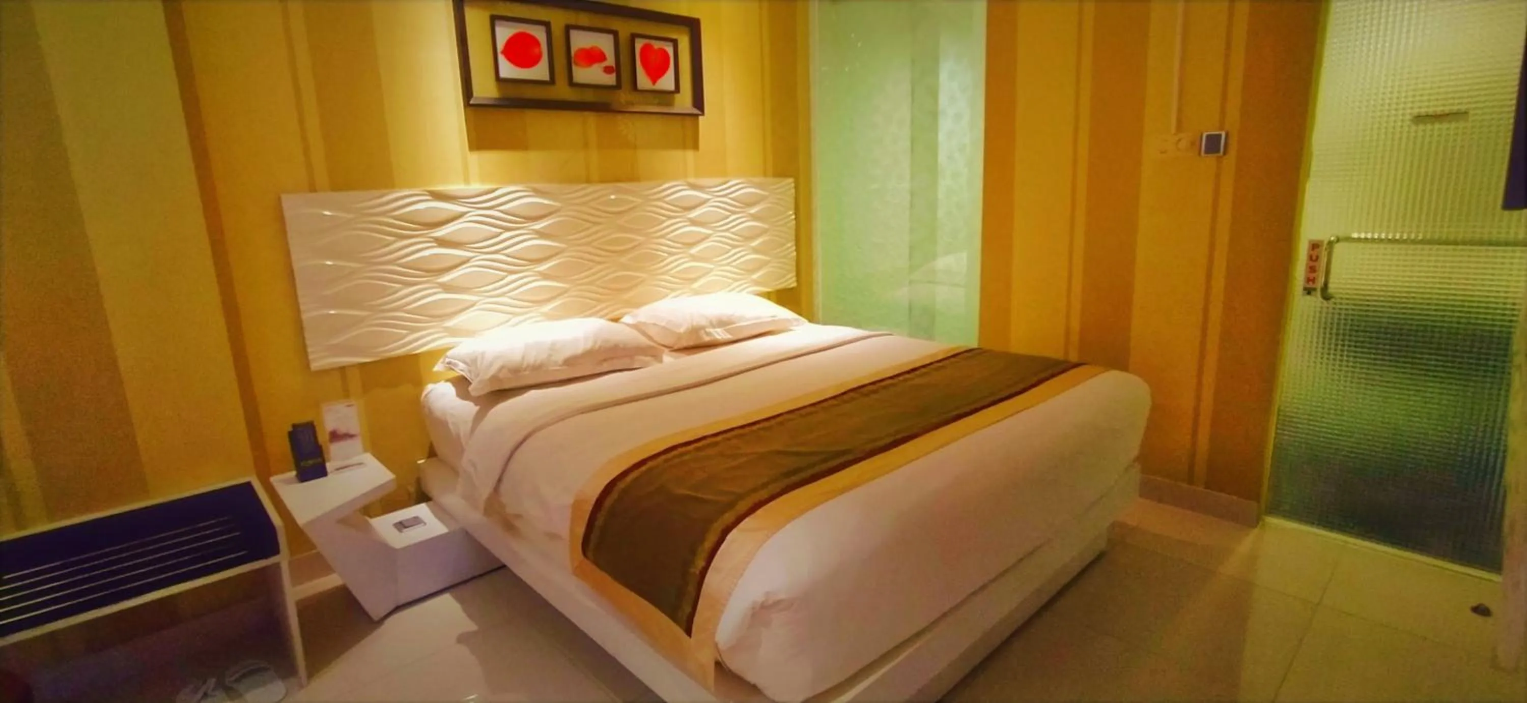 Bedroom in Karebosi Premier Makassar