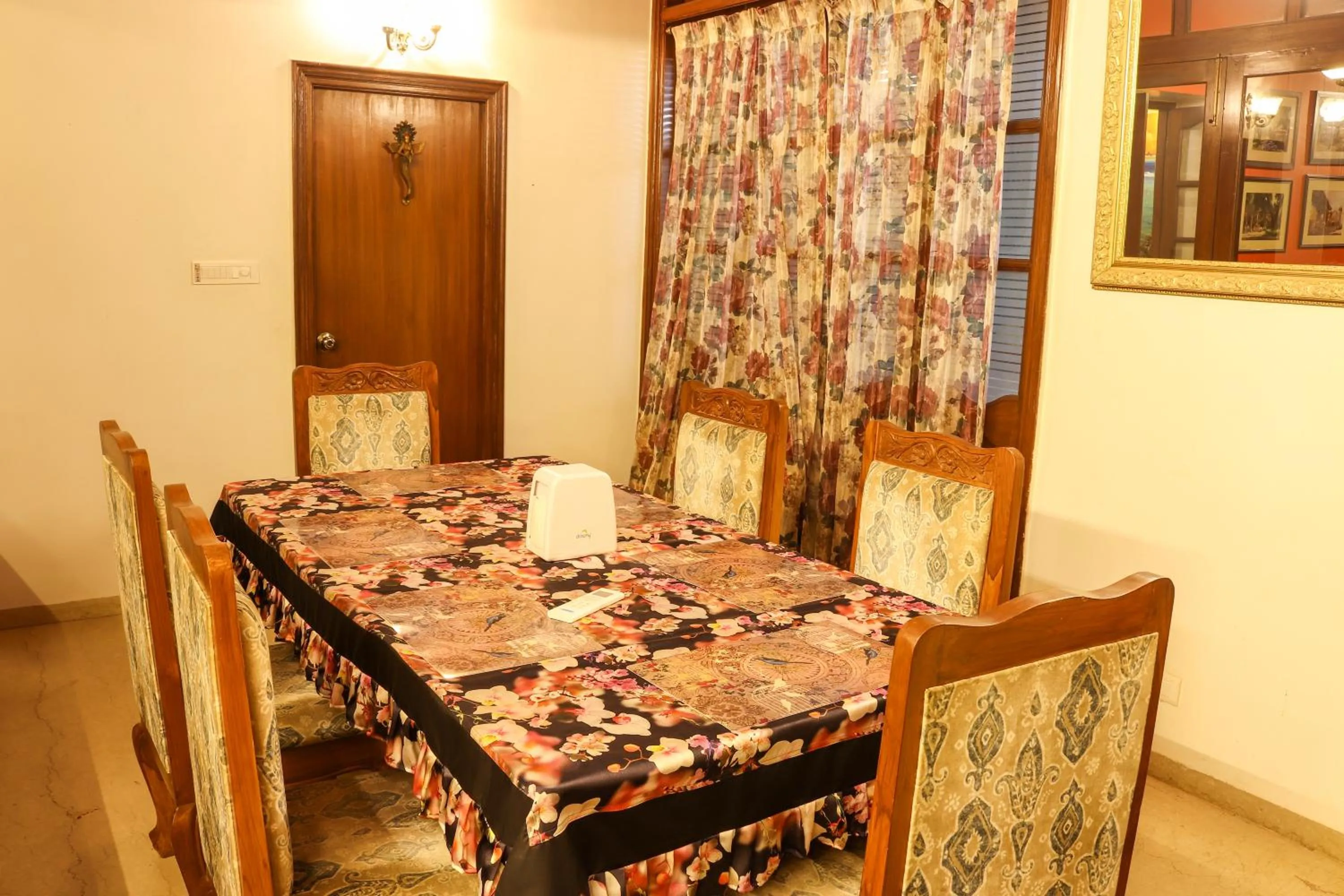 Dining area in Surya Kiran Heritage Hotel