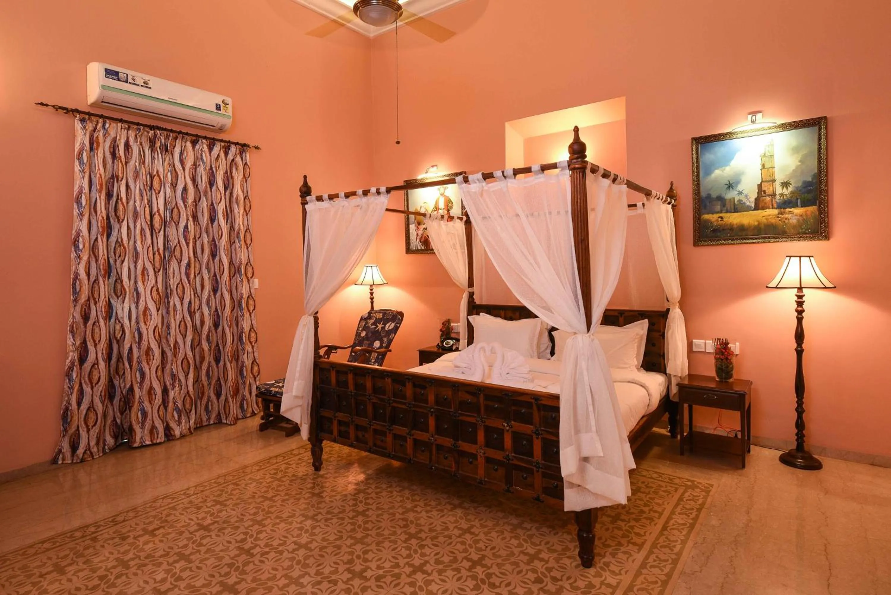 Bed in Surya Kiran Heritage Hotel