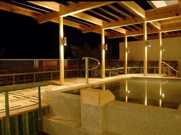 Open Air Bath in Mikawawan Resort Linx