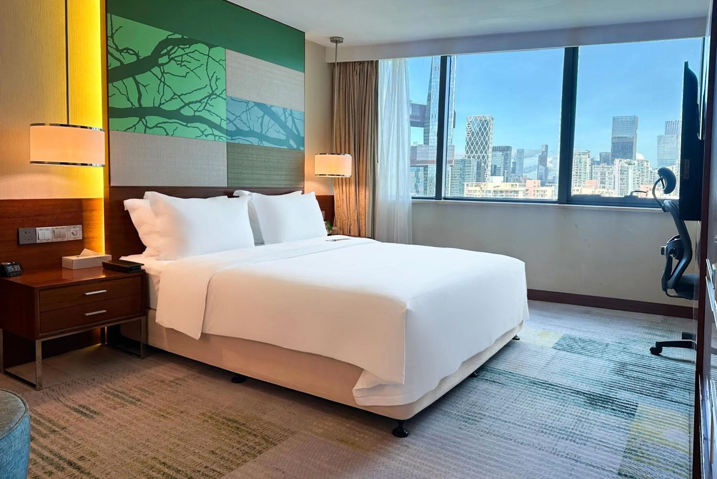 Bed in Holiday Inn Shenzhen Donghua by IHG