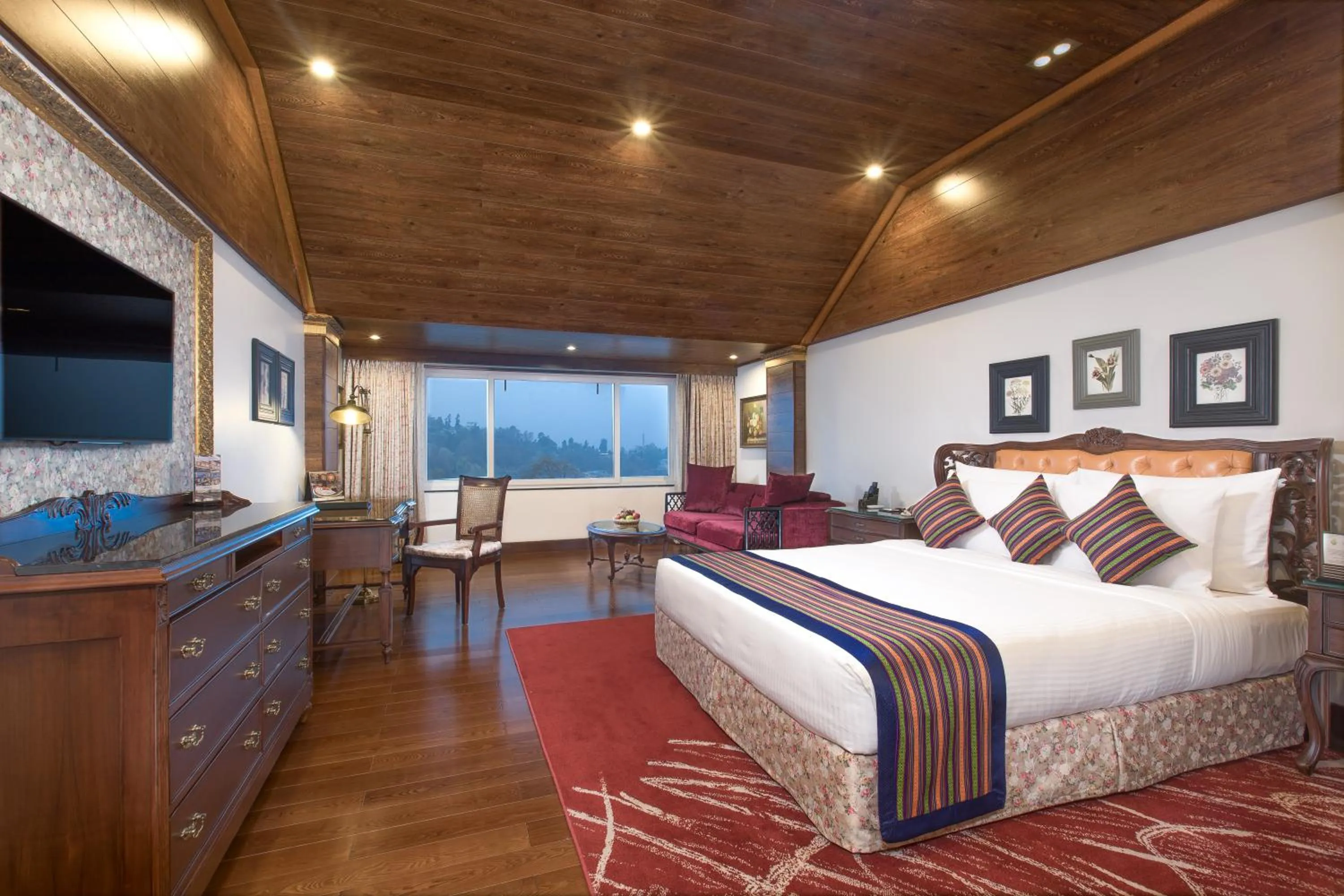 Bed in MAYFAIR Himalayan Spa Resort