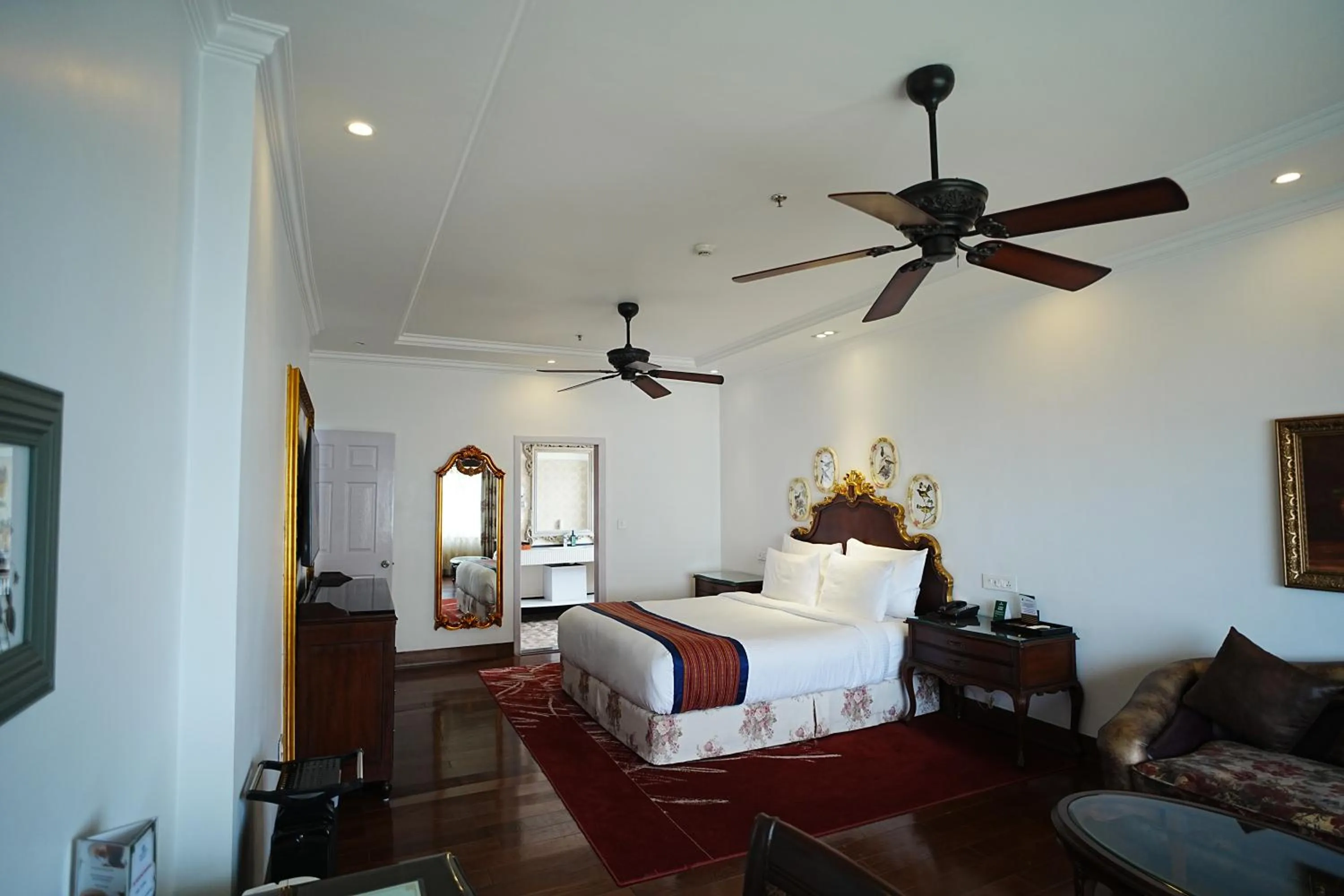 Bed in MAYFAIR Himalayan Spa Resort