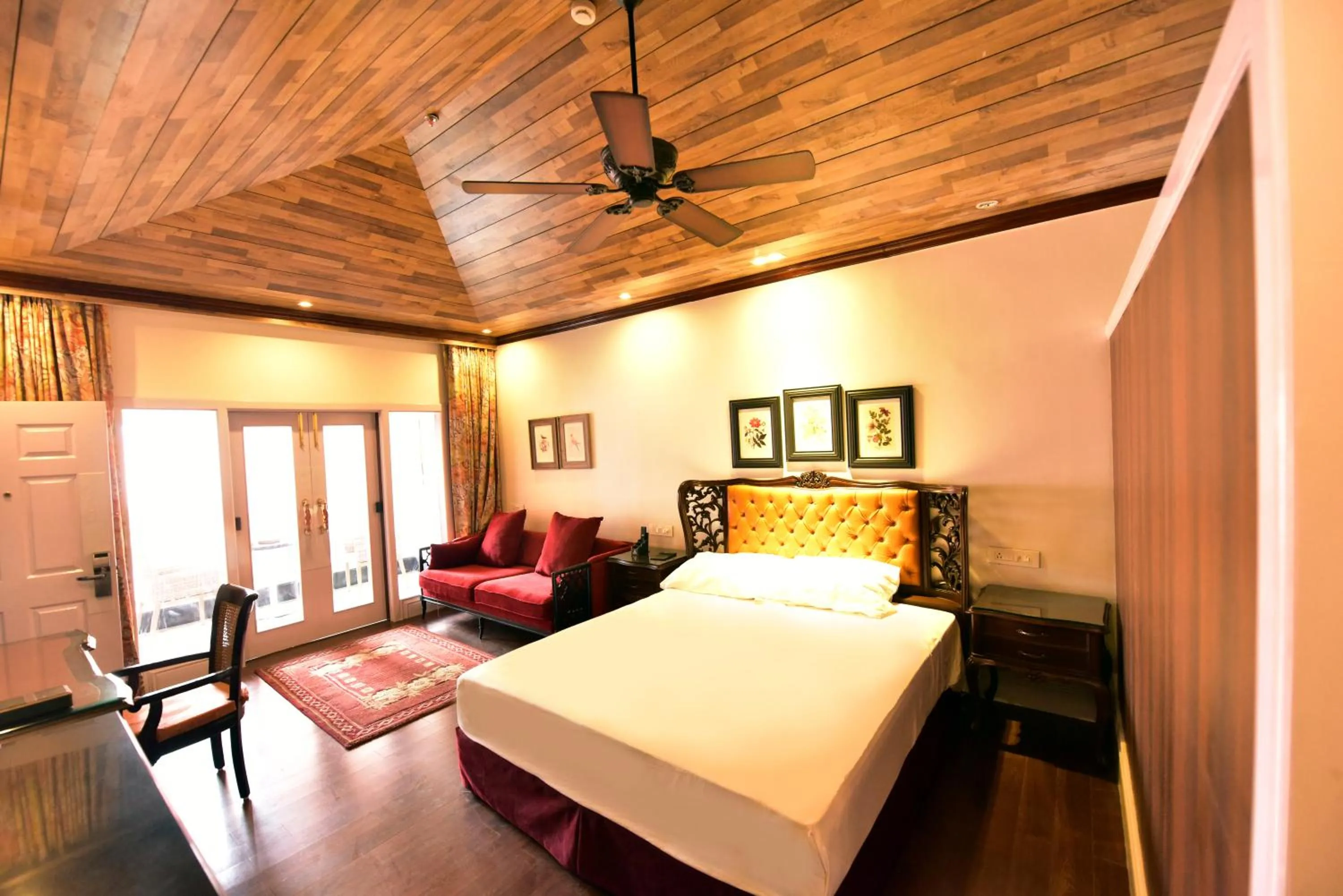 Bed in MAYFAIR Himalayan Spa Resort