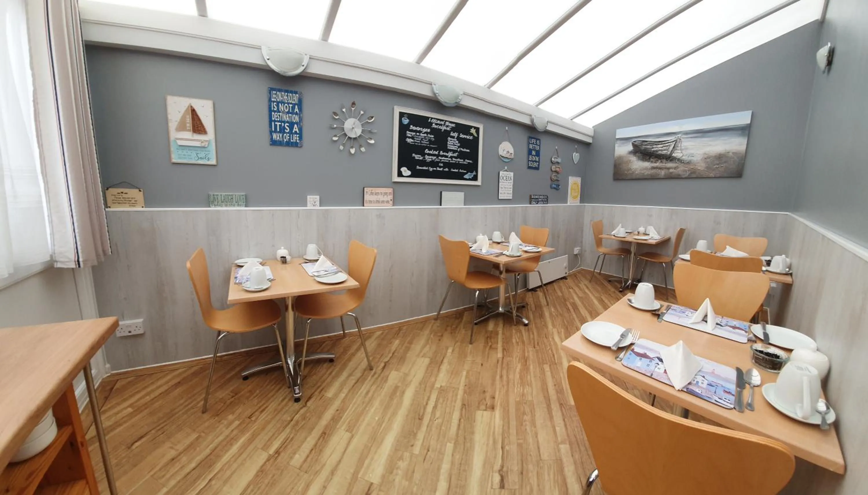 Breakfast in Leeward House B&B