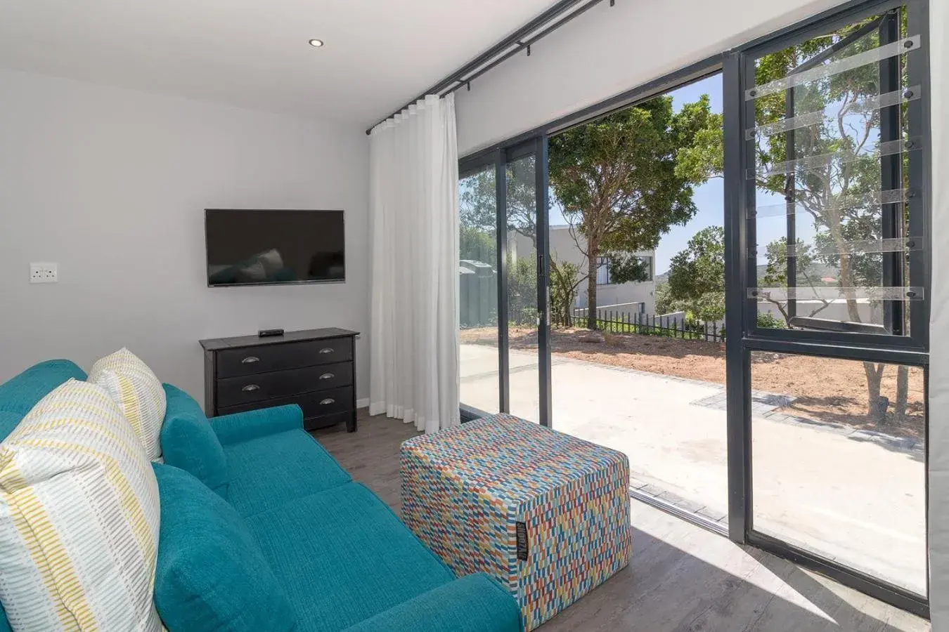 Luxury King Room in Sky Blue Guest House Luxury King Room in Sky Blue Guest House