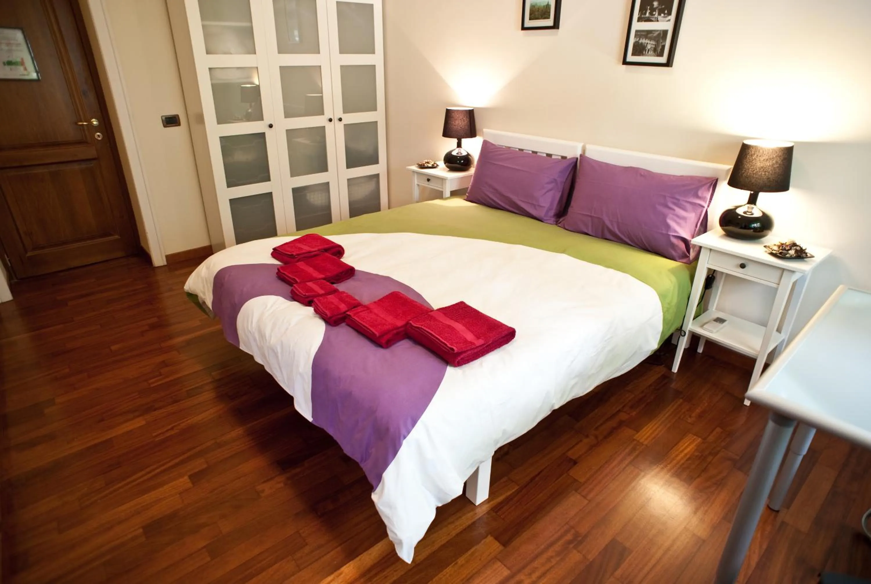 Bedroom, Bed in AnnoDomini