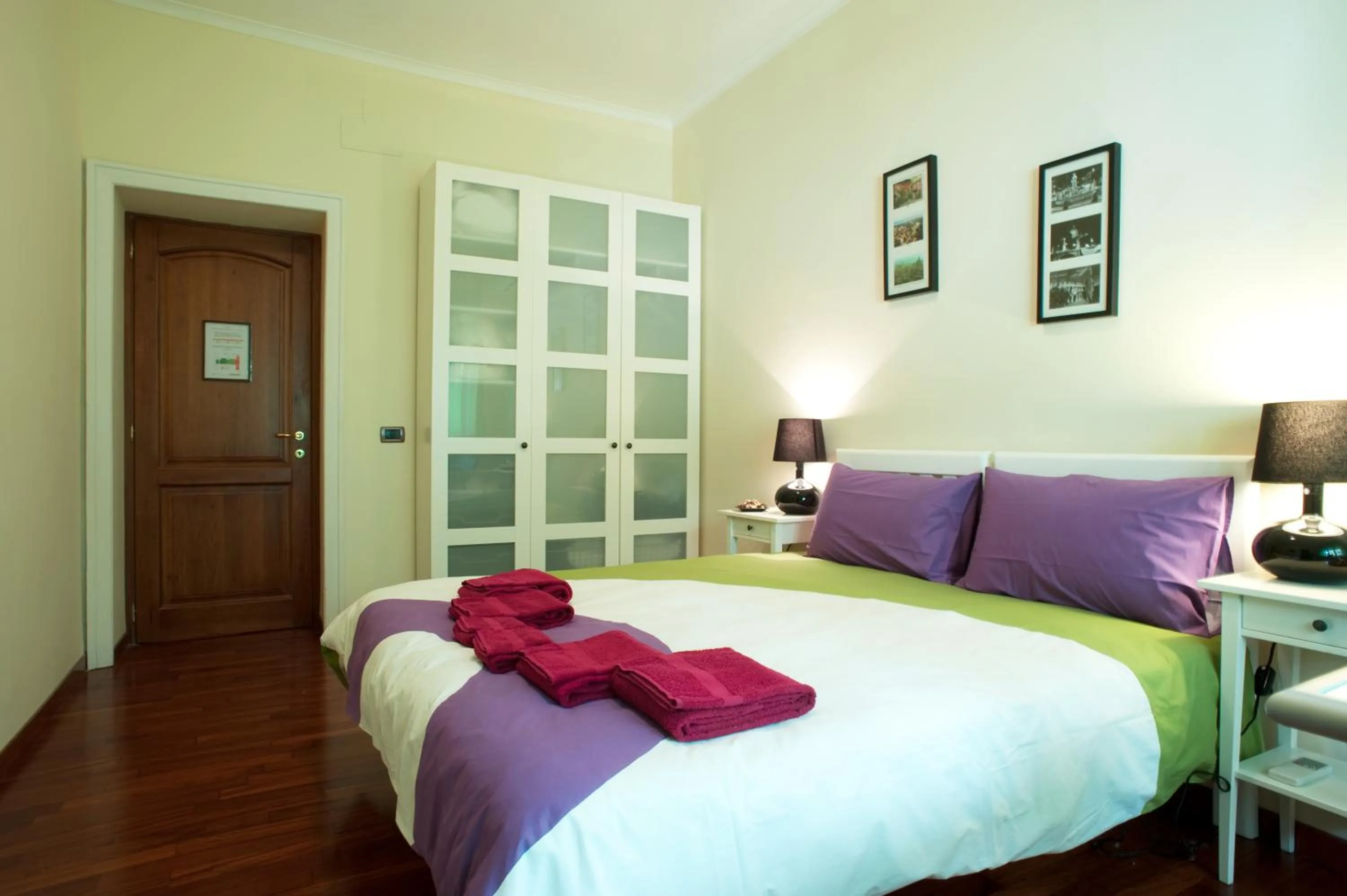 Bedroom, Bed in AnnoDomini