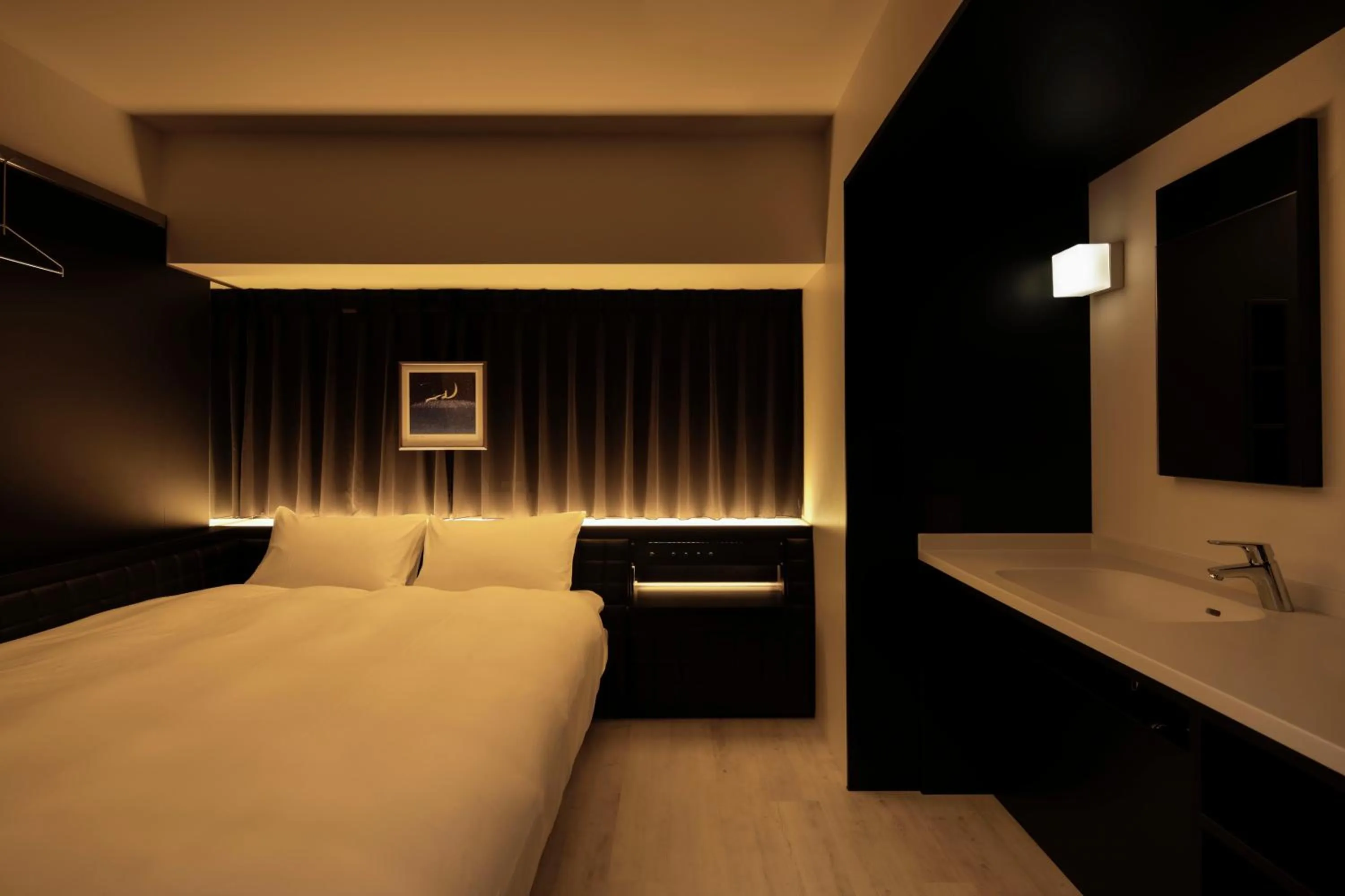 Photo of the whole room, Bed in Third Place Hotel