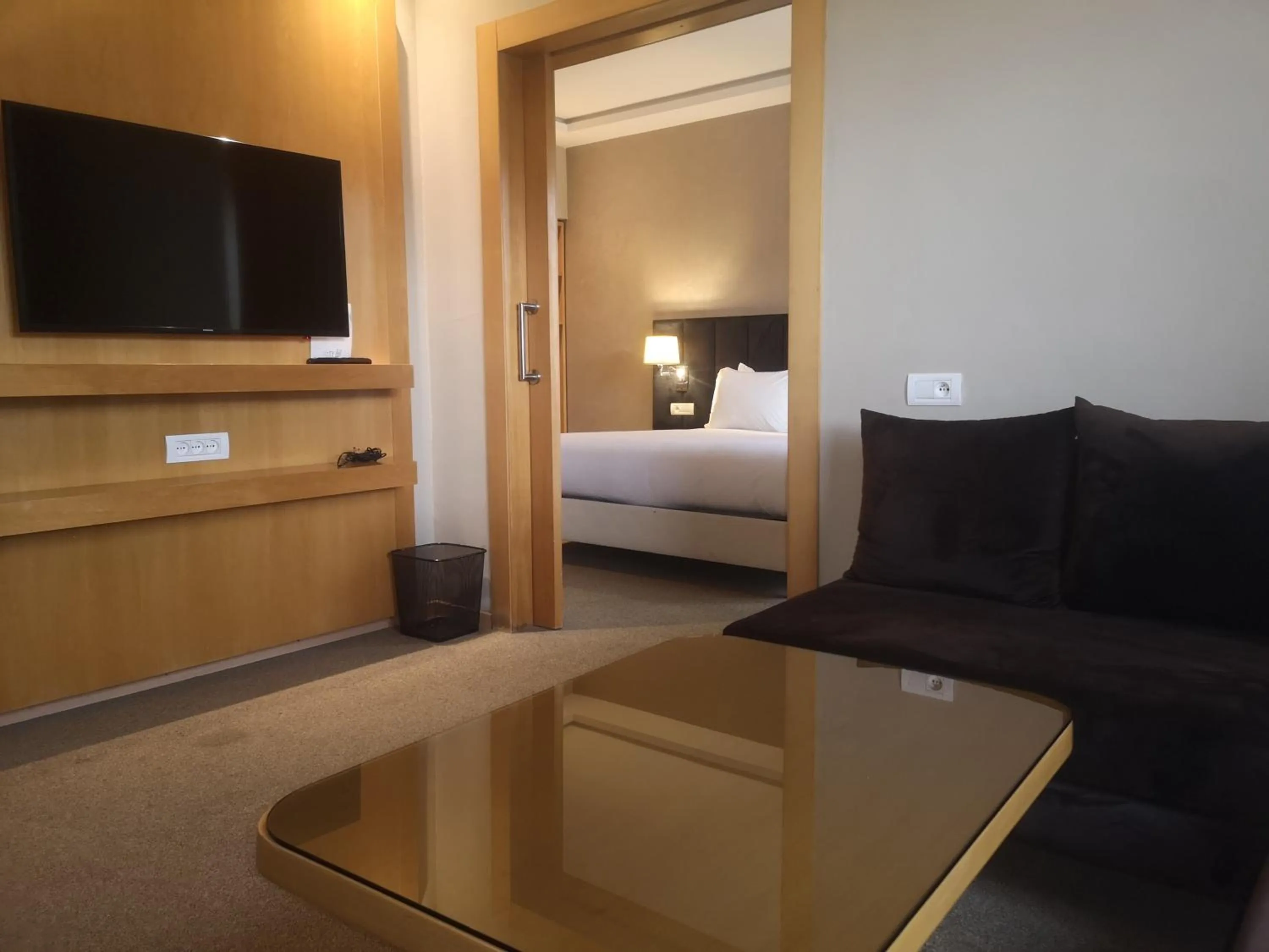 Living room, Bed in Annakhil Hotel