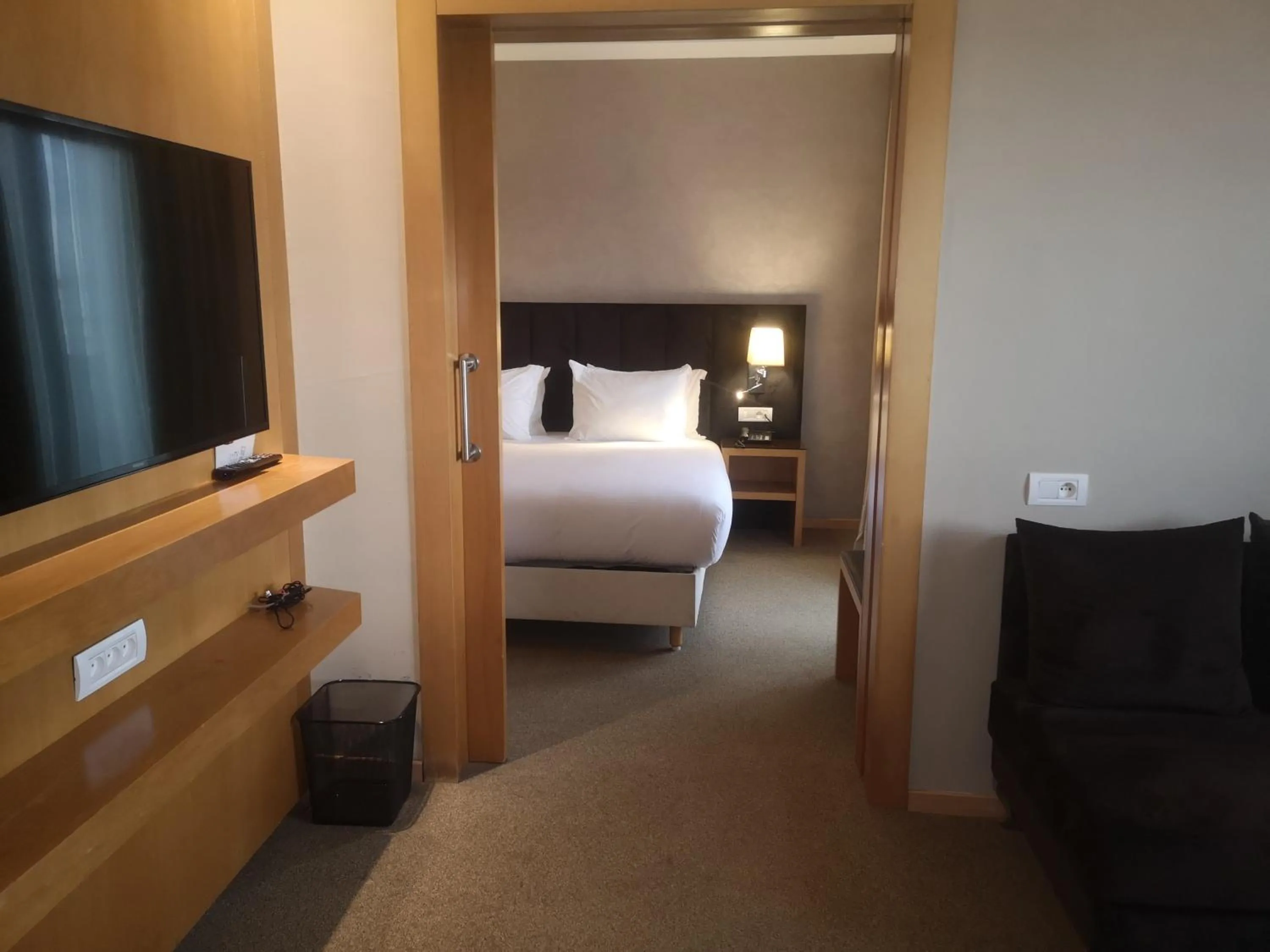 Bedroom, Bed in Annakhil Hotel