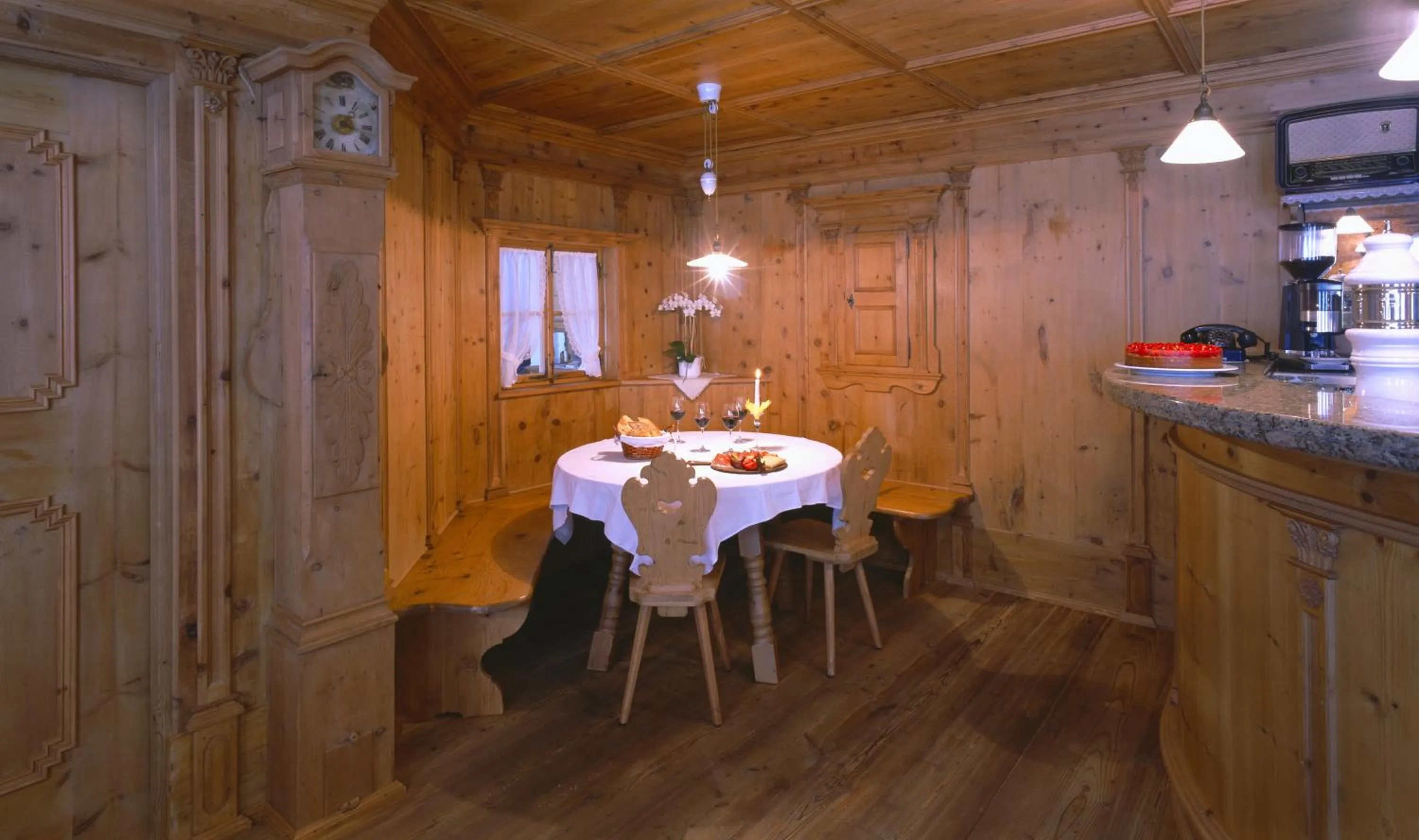 Restaurant/places to eat in Gasthof Weisses Kreuz