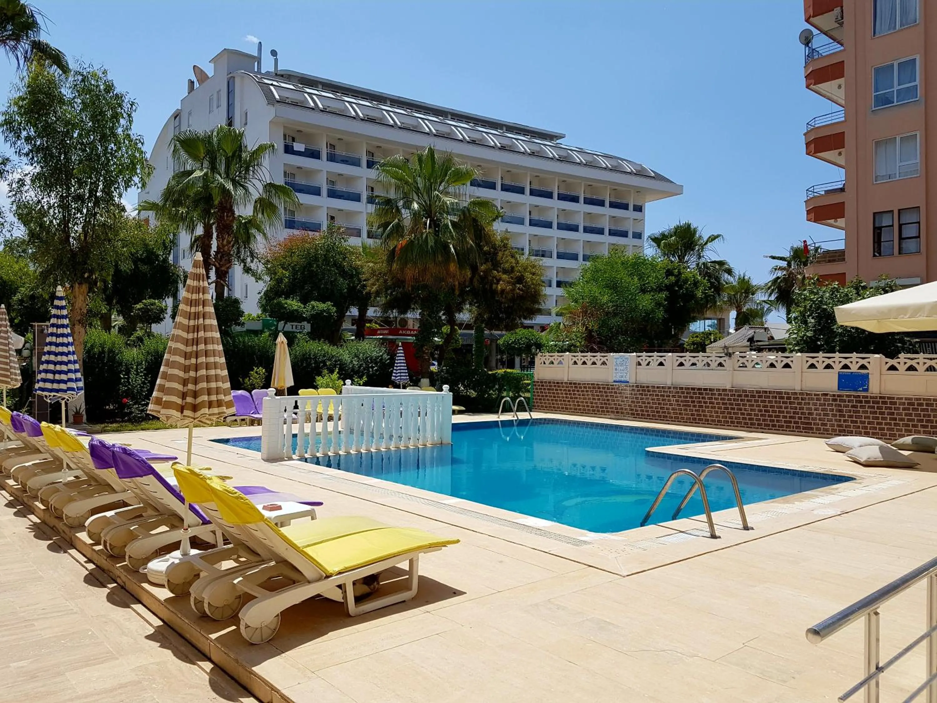 Swimming pool in Palmen Apart Hotel