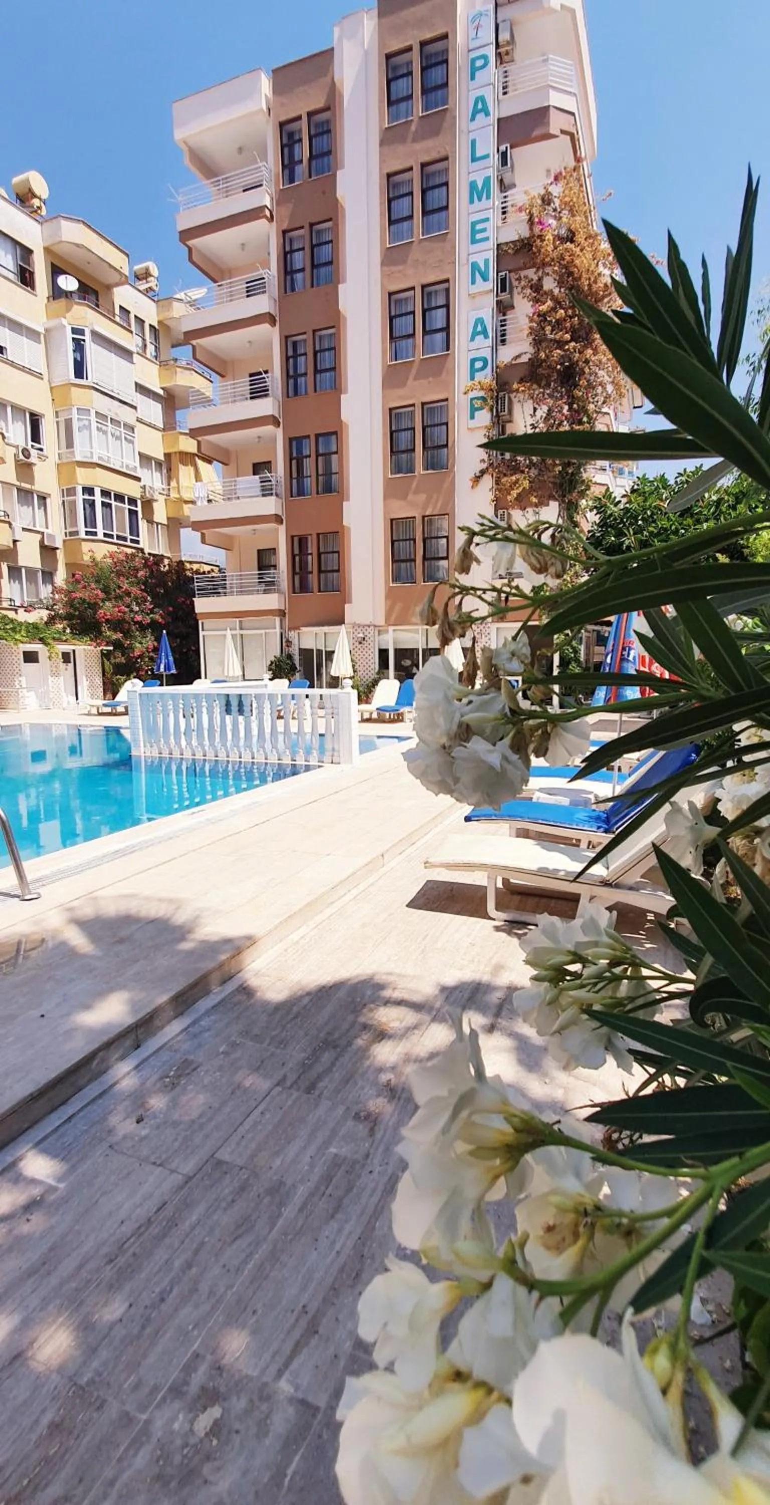 Property building in Palmen Apart Hotel