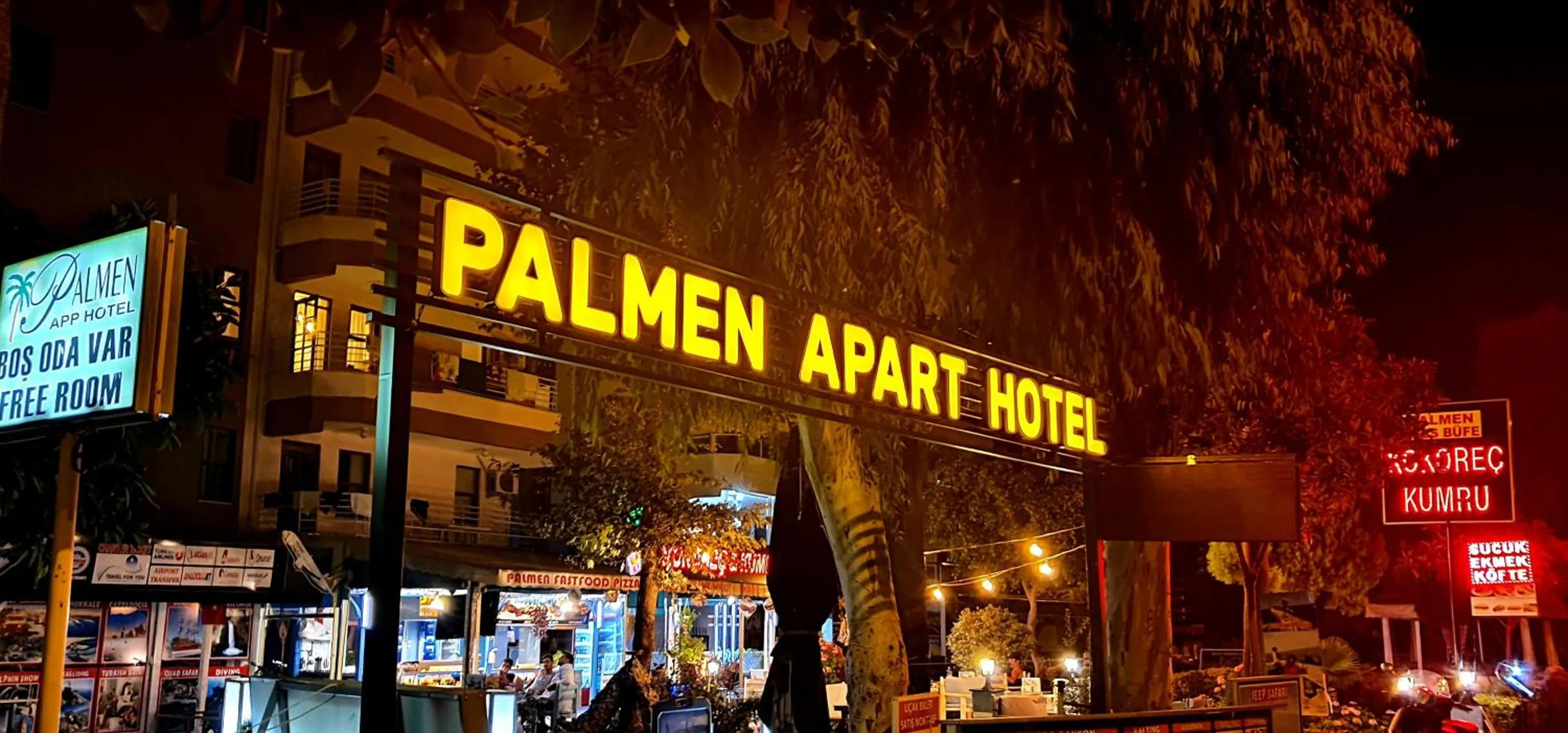 Property building in Palmen Apart Hotel