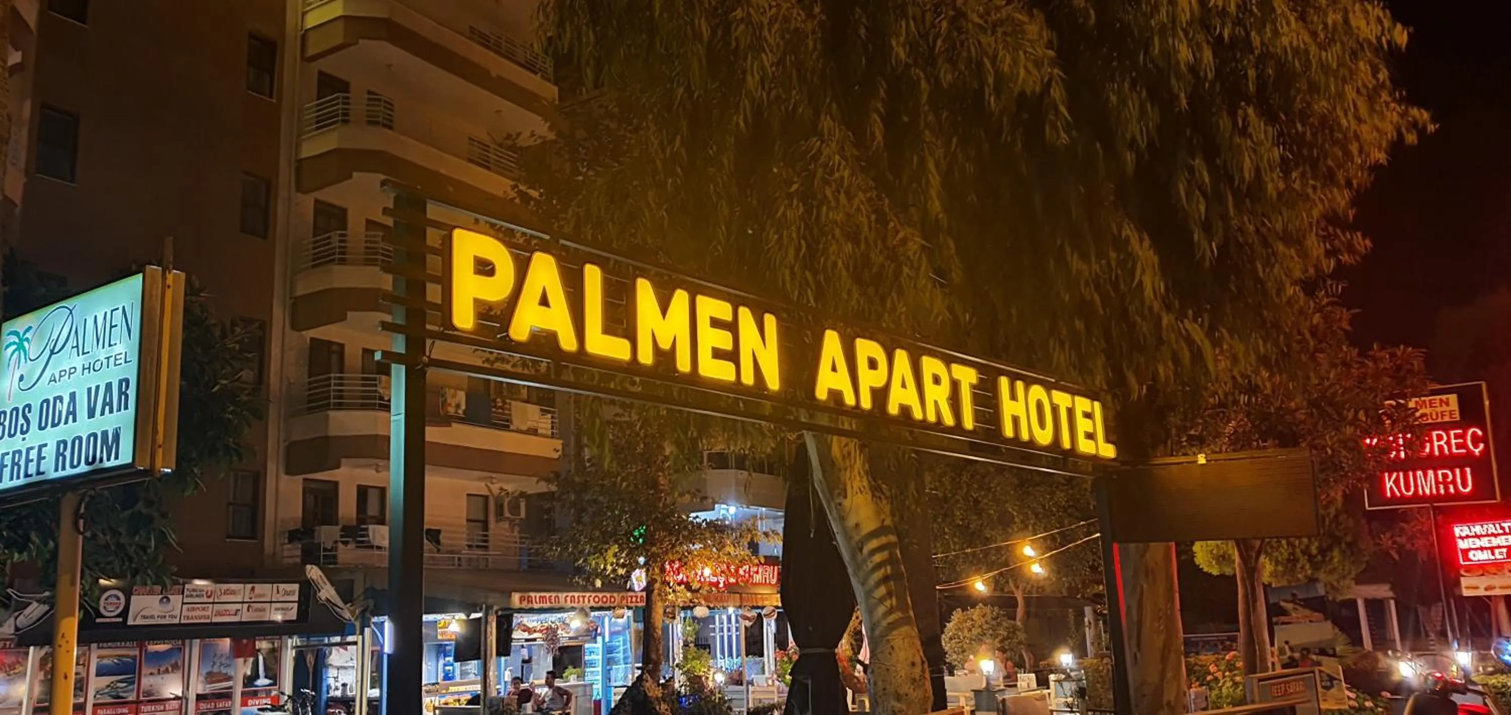 Property building in Palmen Apart Hotel