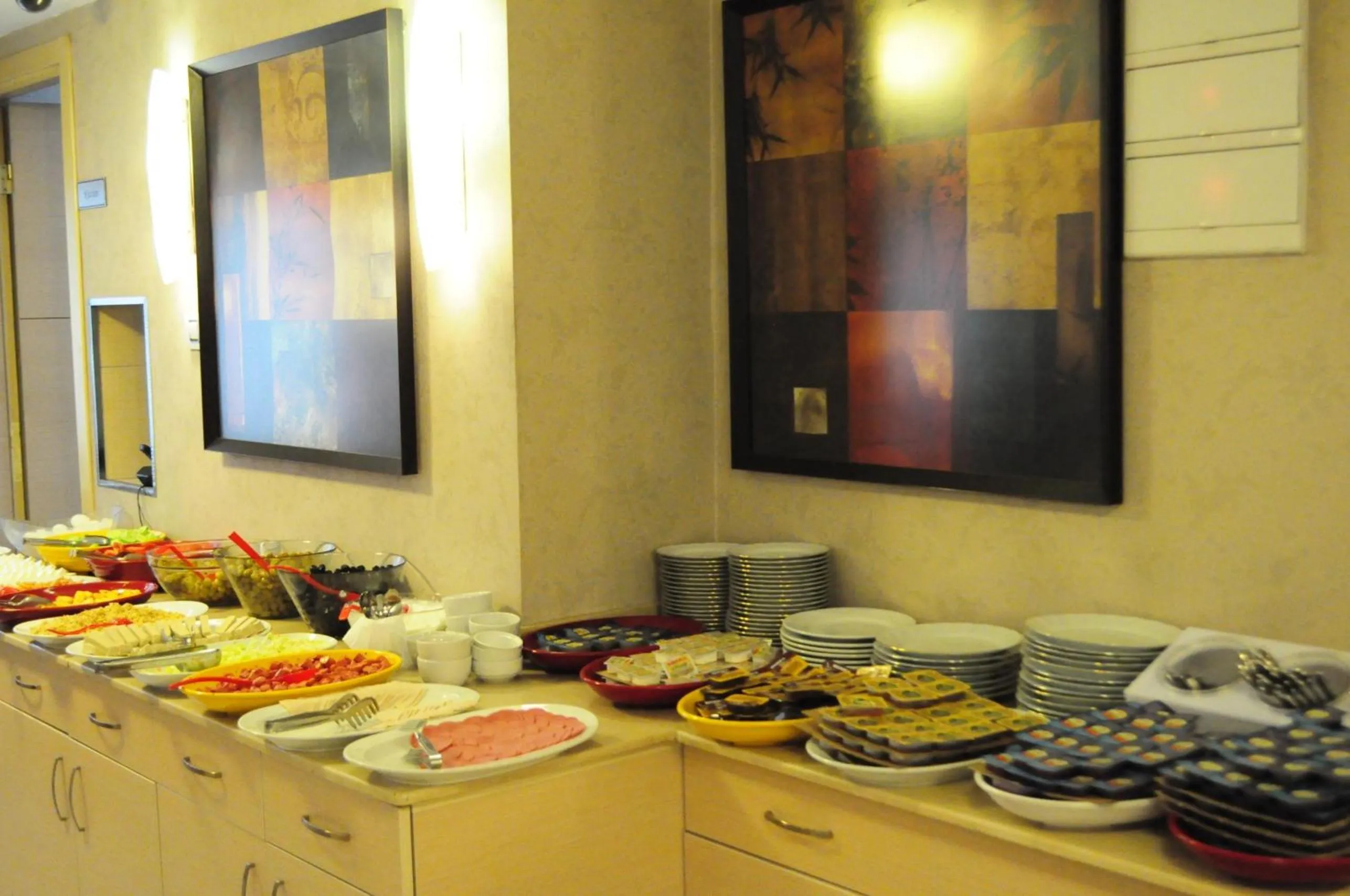Food and drinks in Merdan Hotel