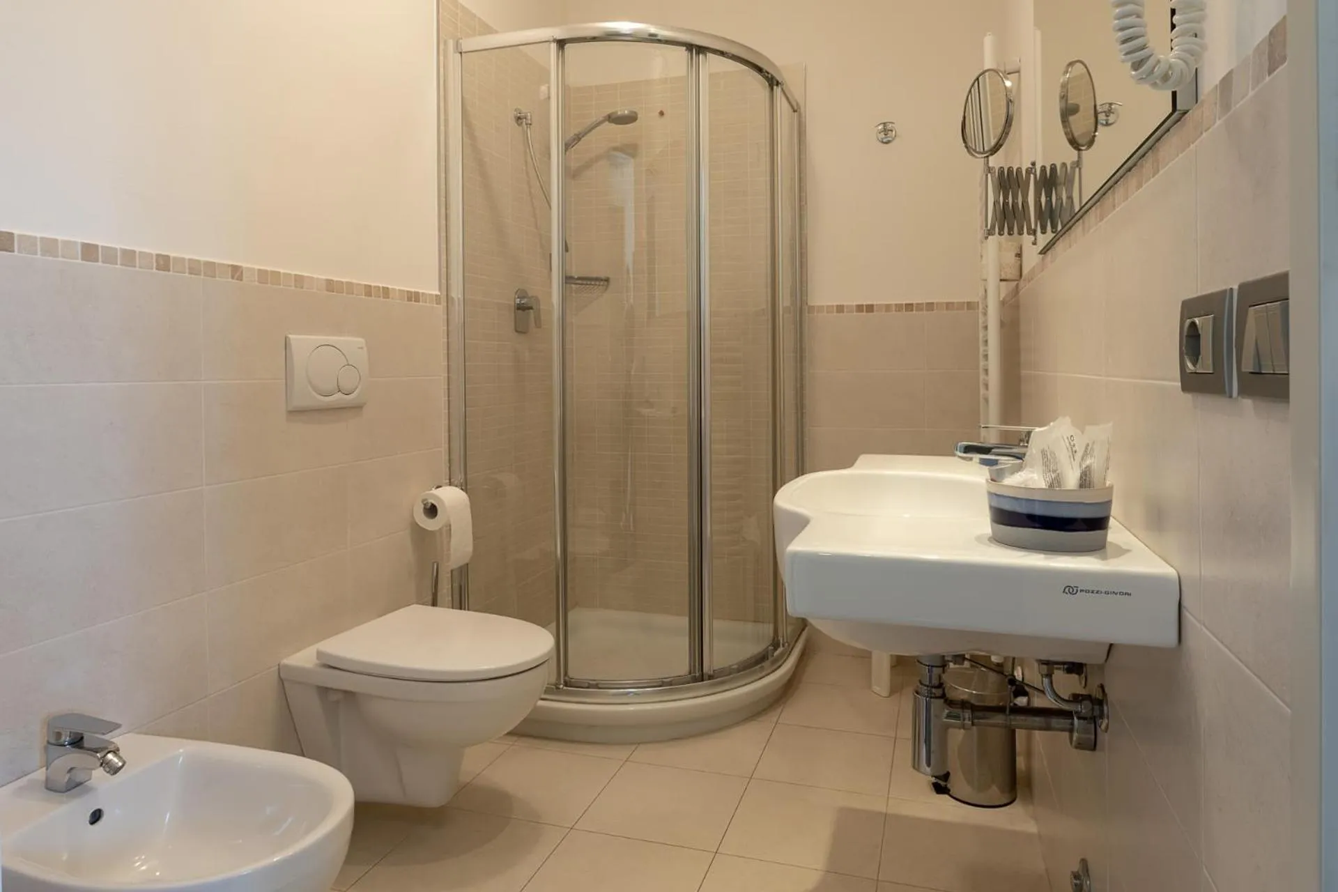 Bathroom in Gimmi Hotel