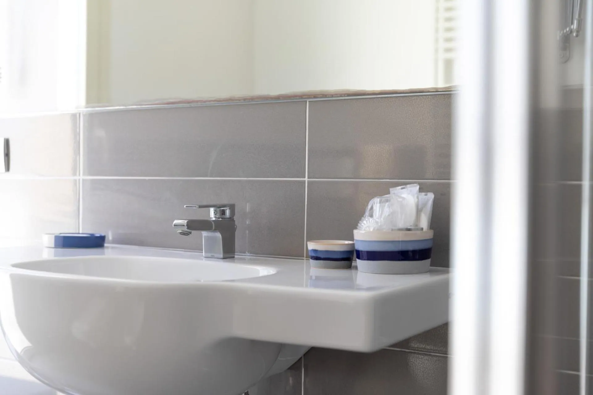 Bathroom in Gimmi Hotel