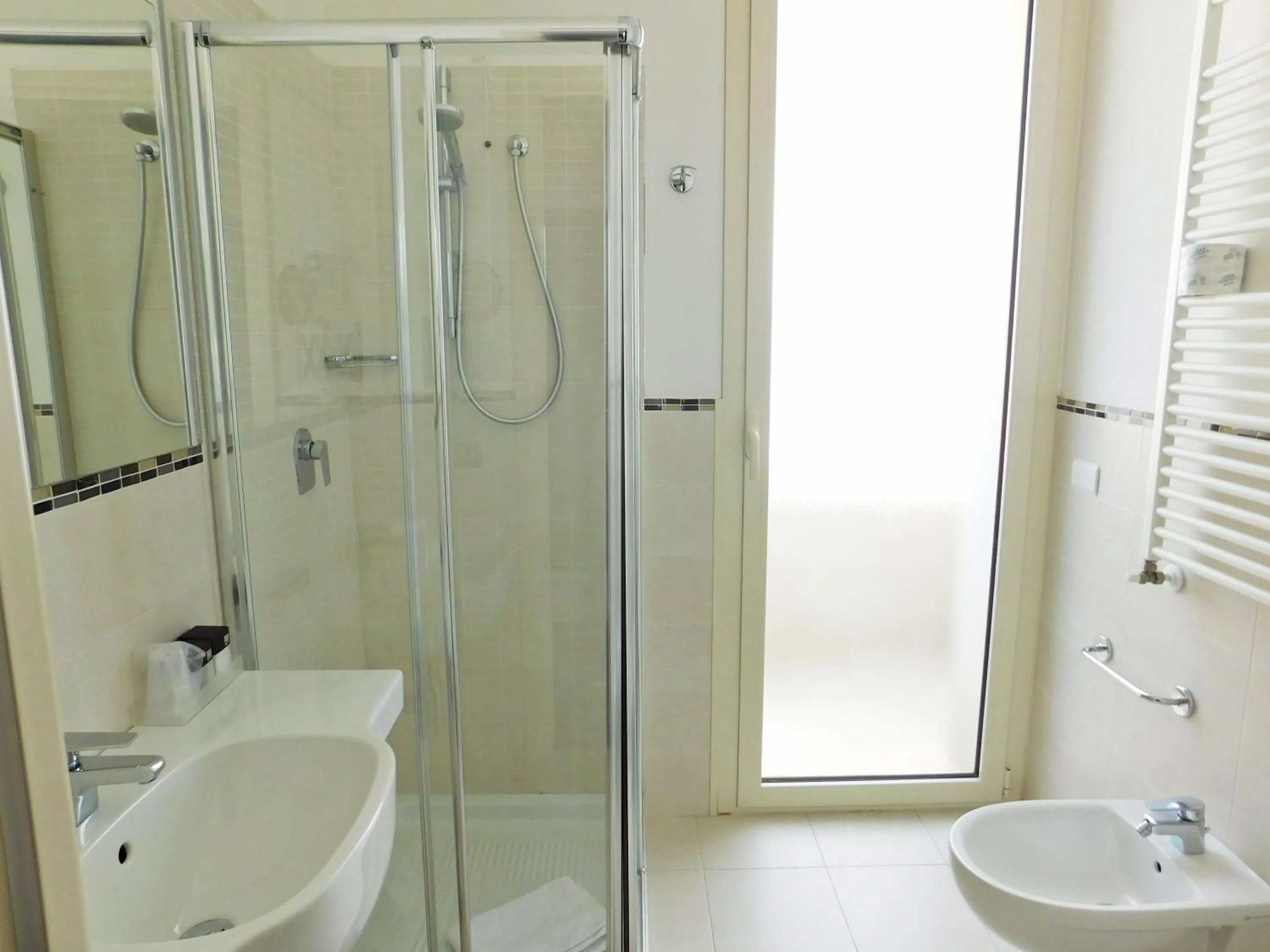 Bathroom in Gimmi Hotel