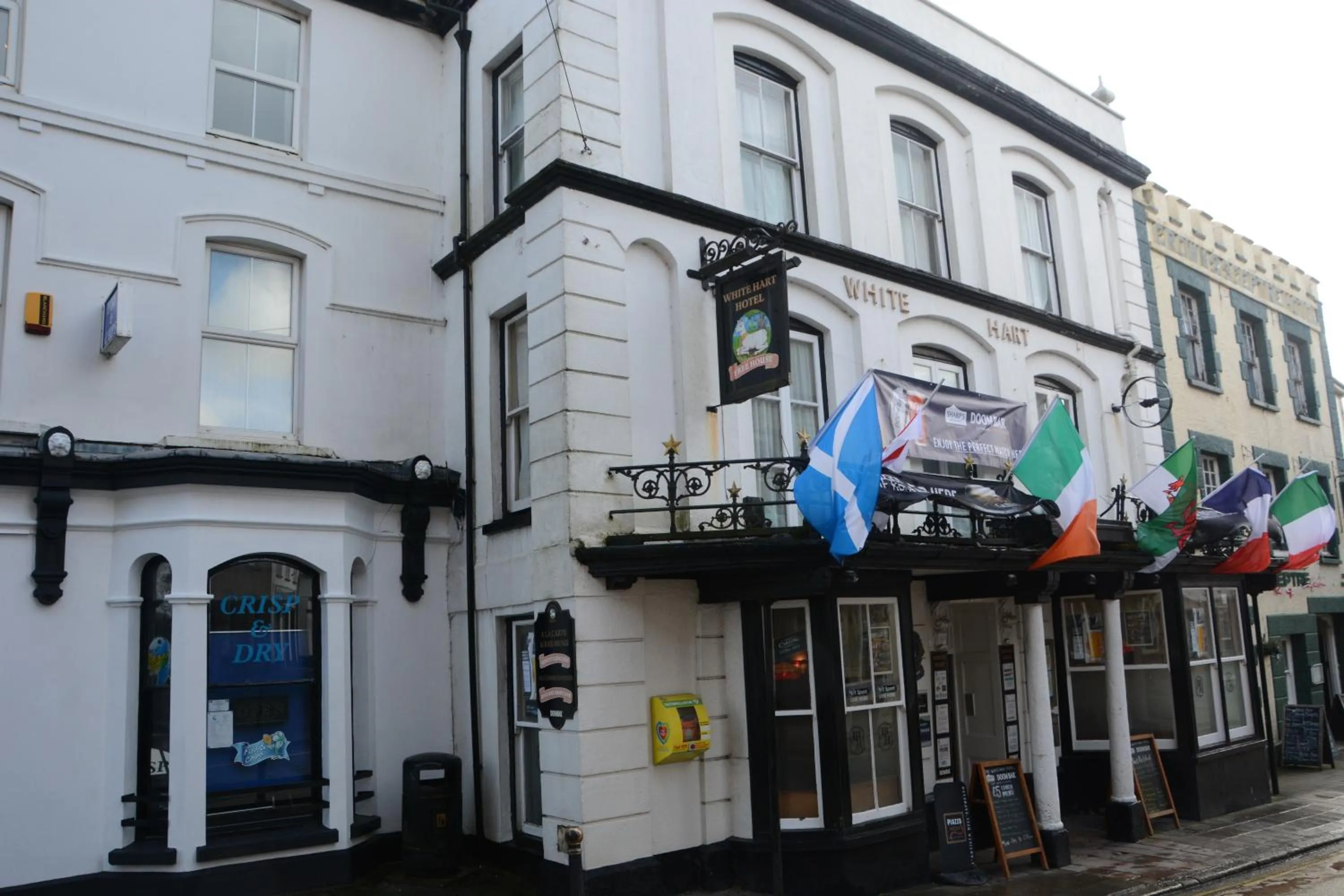 Facade/entrance in The White Hart Hotel