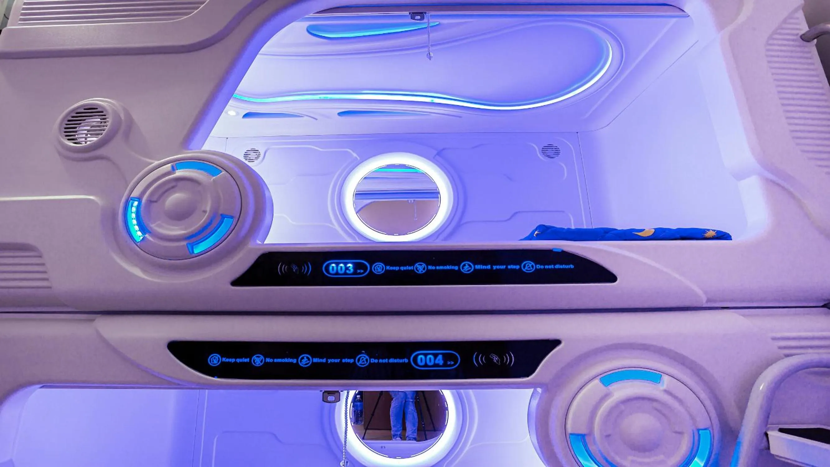 bunk bed in Spacepod@SG