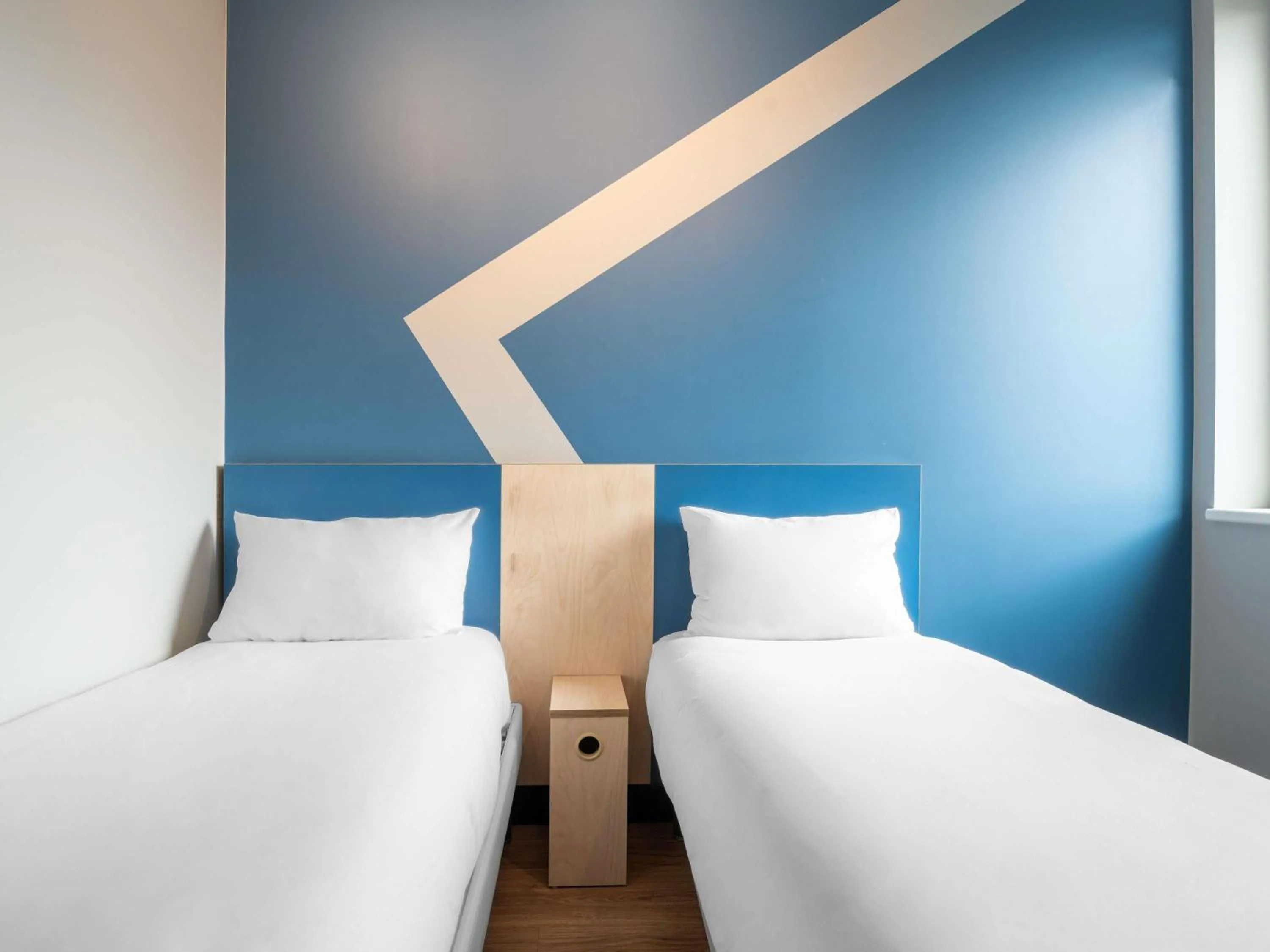 Bedroom, Bed in ibis budget Leuven Centrum