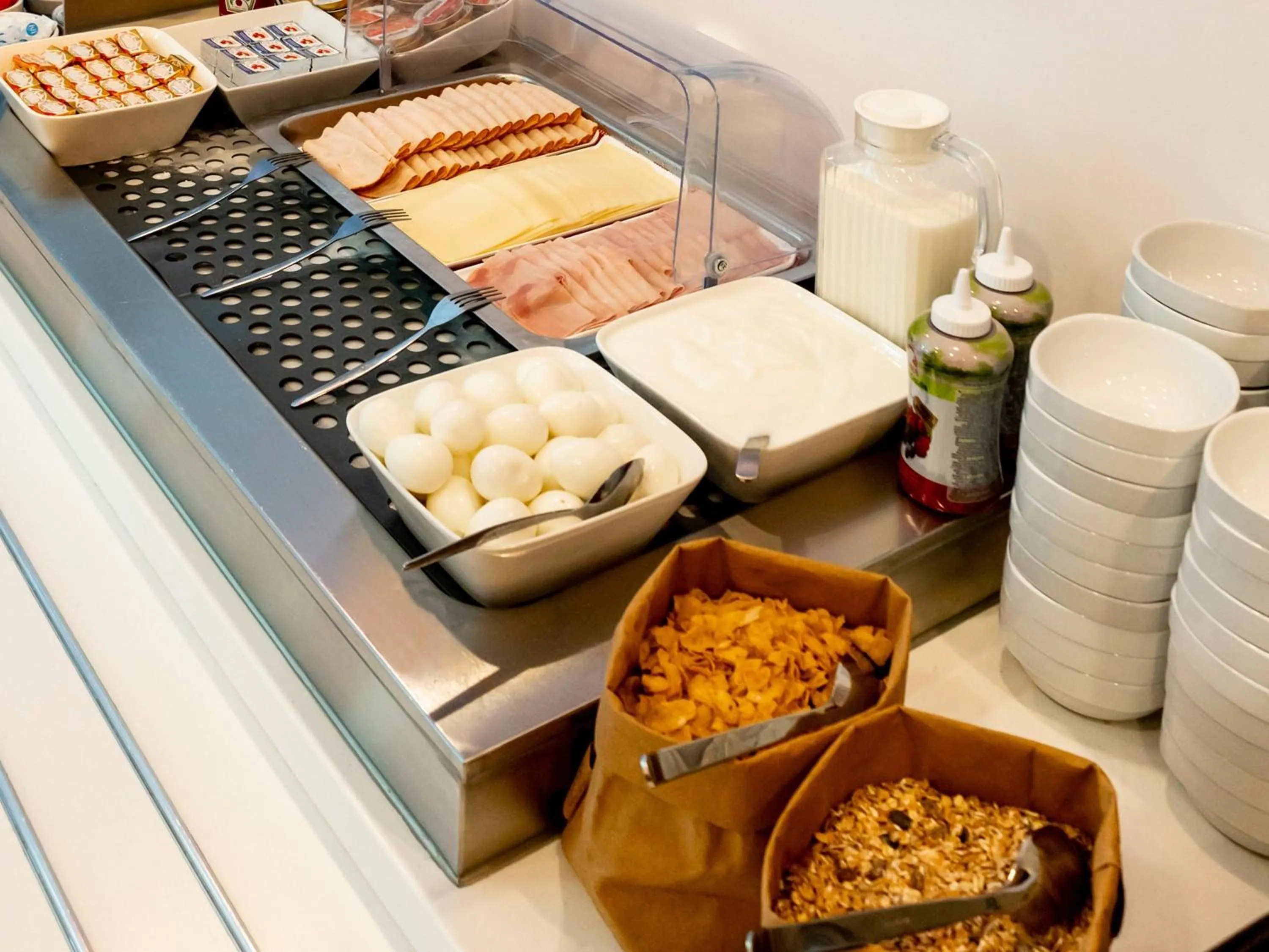 Breakfast in ibis budget Antwerpen Centraal Station