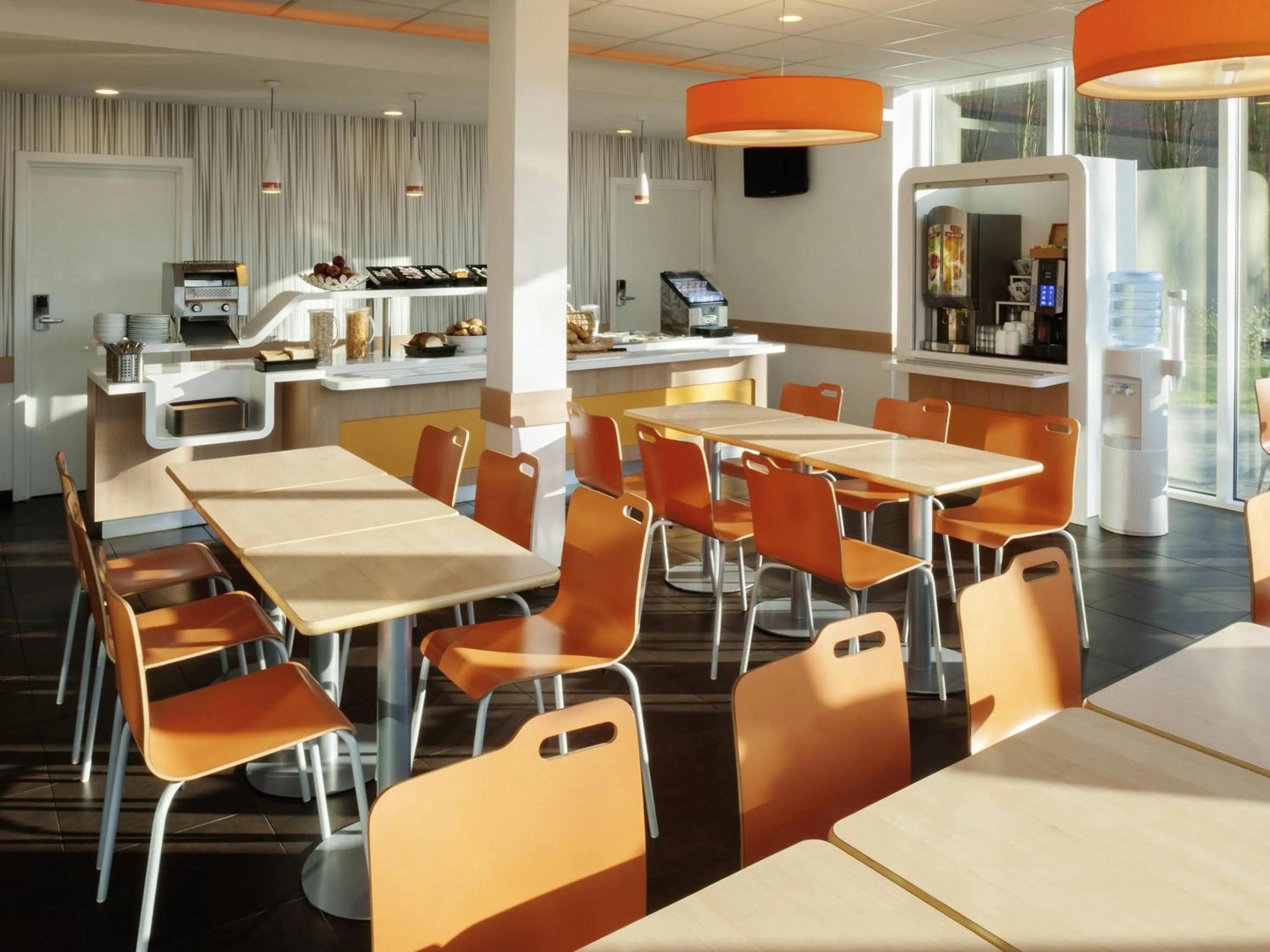 Restaurant/places to eat in ibis budget Antwerpen Port