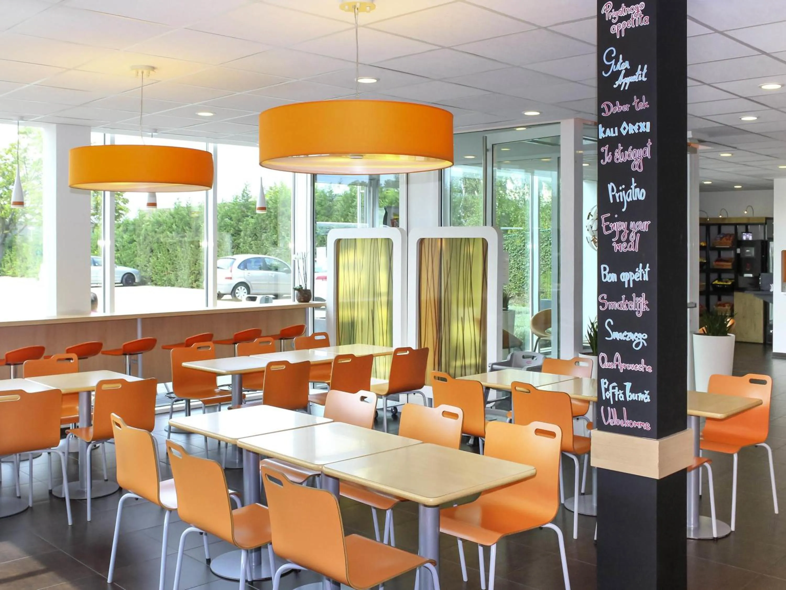 Restaurant/places to eat in ibis budget Antwerpen Port