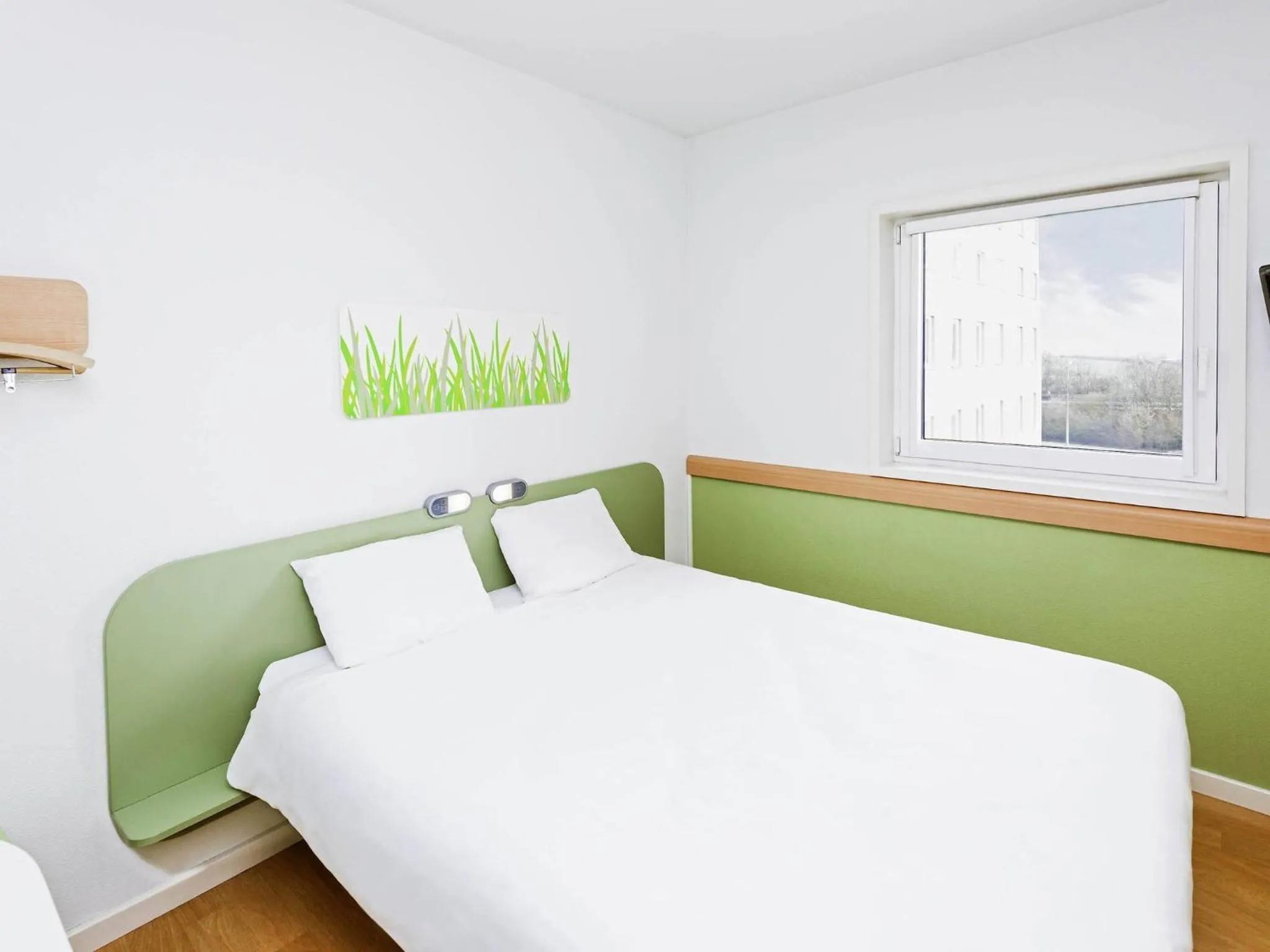 Bedroom, Bed in ibis Budget Luxembourg Sud