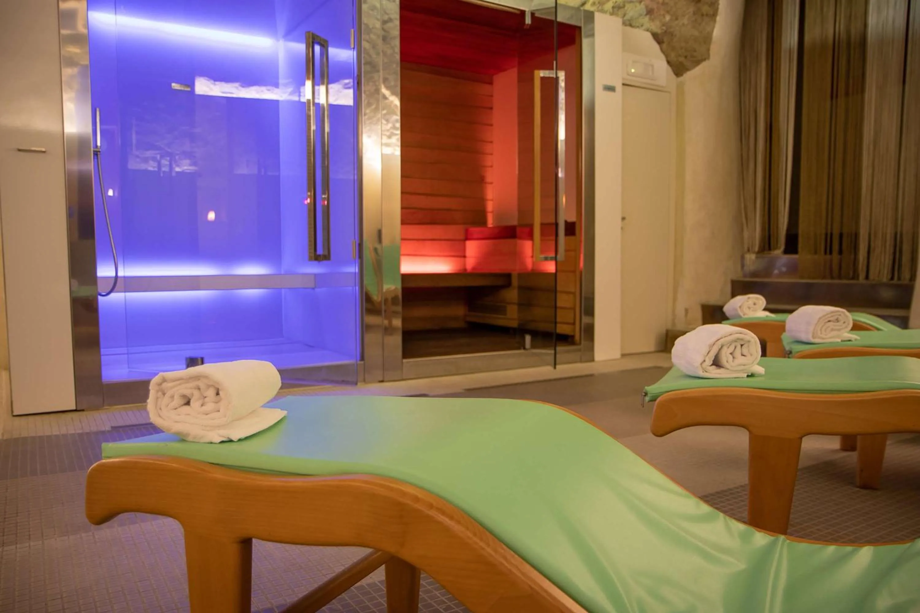Spa and wellness centre/facilities in Hotel Centrale Best Western Signature Collection